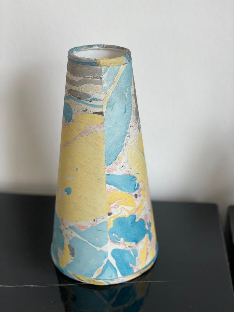 French Art Deco Table Lamp With Lamp Shade In Hand Marbled Silk For Sale