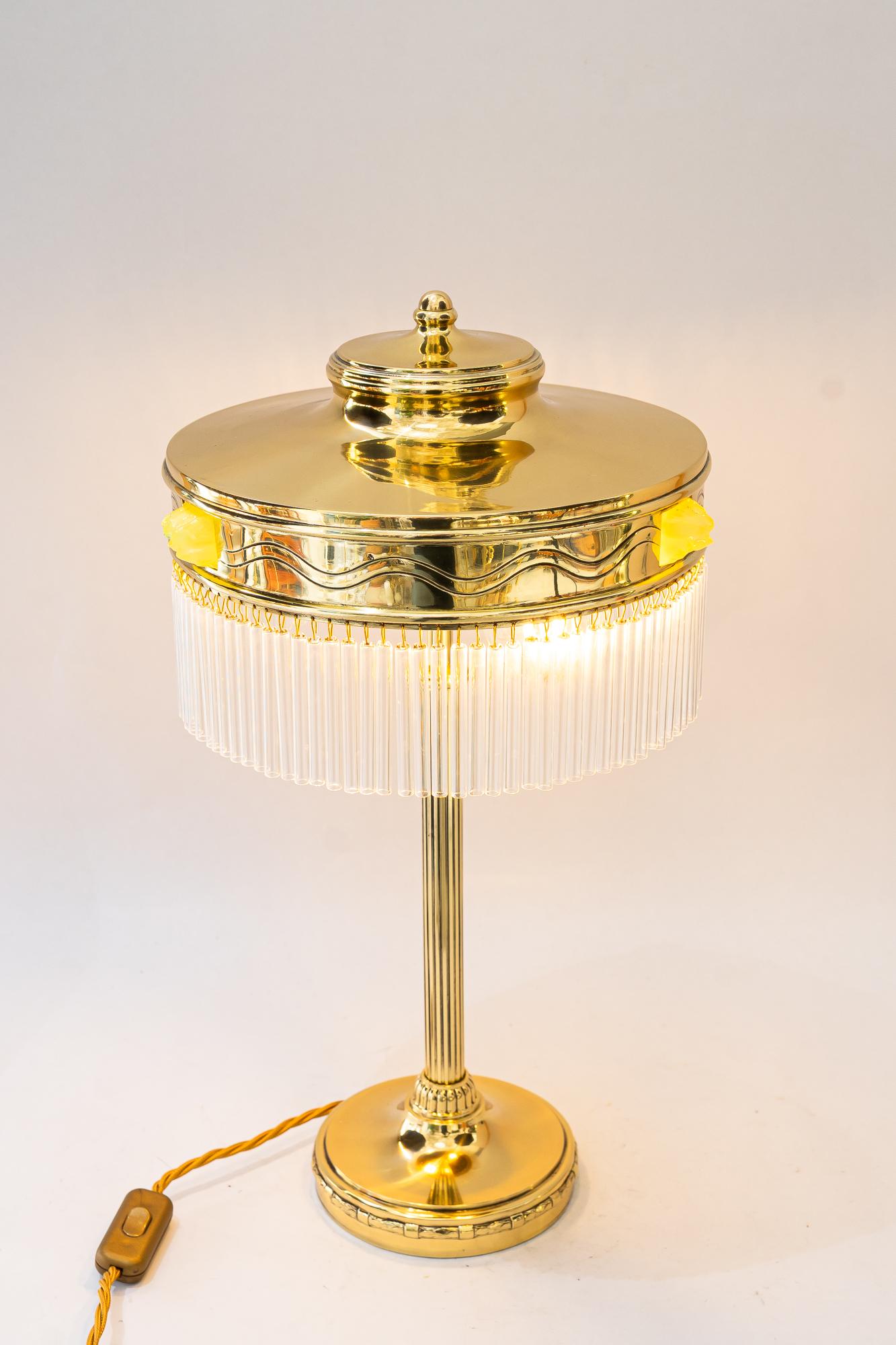 Art Deco Tischlampe mit original Opalglas Steinen Wien um 1920 im Angebot 2