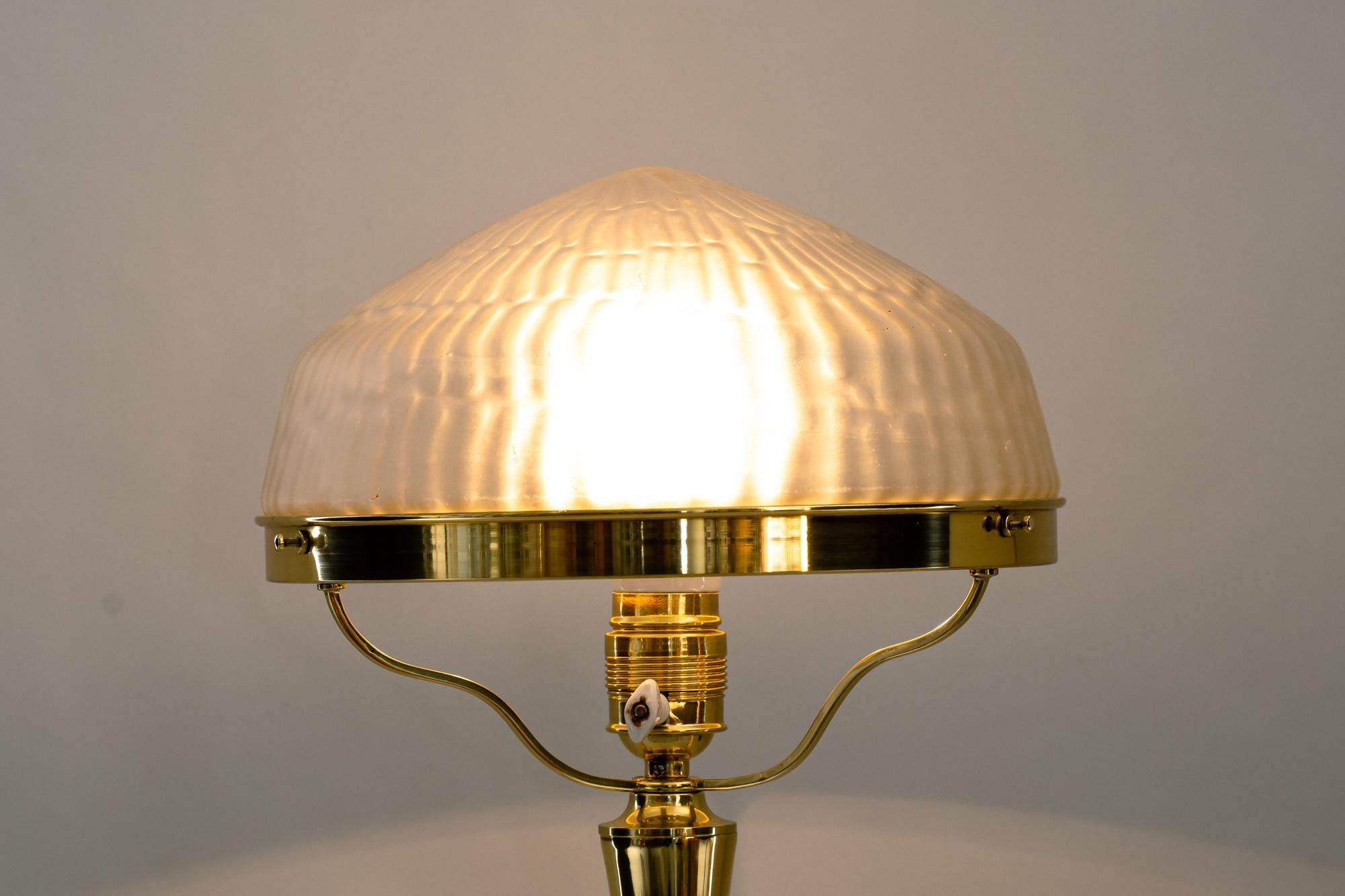 Lampe de bureau Art Déco avec abat-jour en verre d'origine vers les années 1920 en vente 2