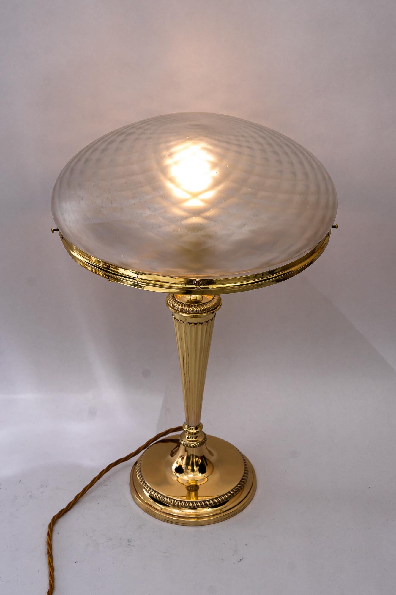 Lampe de table Art Déco avec abat-jour en verre ancien d'origine vienne vers 1920 en vente 2
