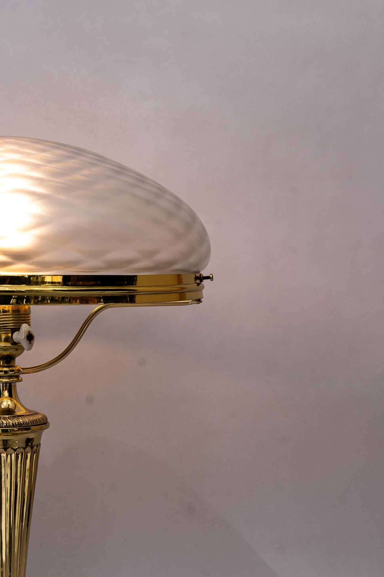 Lampe de table Art Déco avec abat-jour en verre ancien d'origine vienne vers 1920 en vente 3