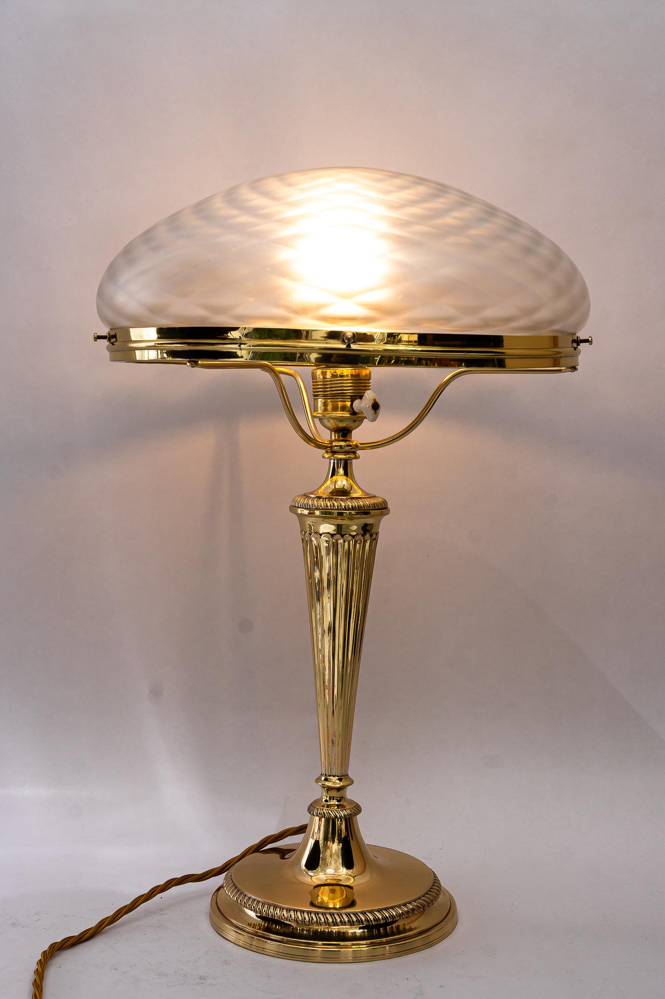 Lampe de table Art Déco avec abat-jour en verre ancien d'origine vienne vers 1920 en vente 1