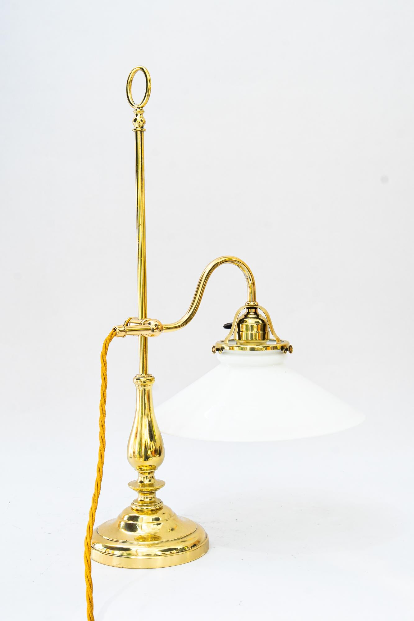 Art Deco Table lamp with original opal glass shade vienna around 1920s In Good Condition For Sale In Wien, AT