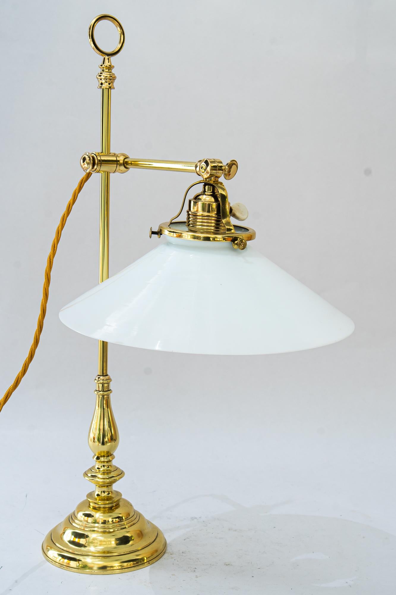 Art Deco Table lamp with original opal glass shade vienna around 1920s In Good Condition For Sale In Wien, AT