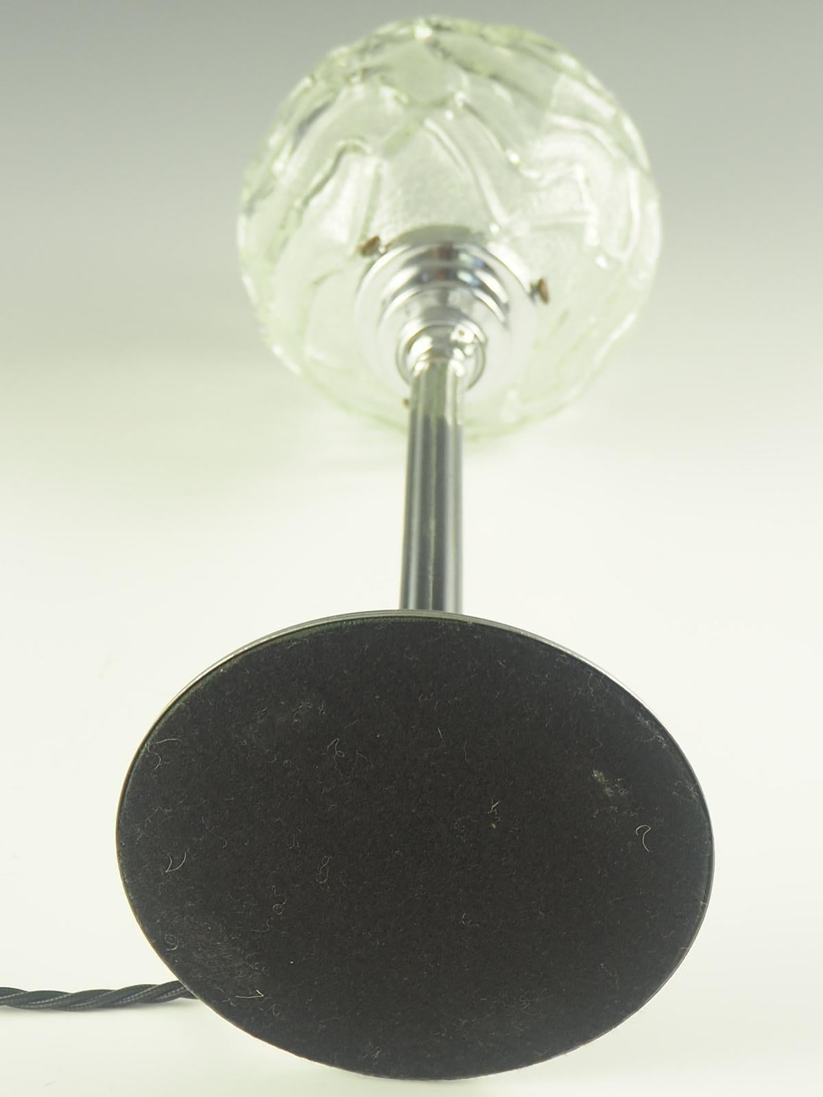 Art Deco Table Lamp with Rippled Glass Globe 7
