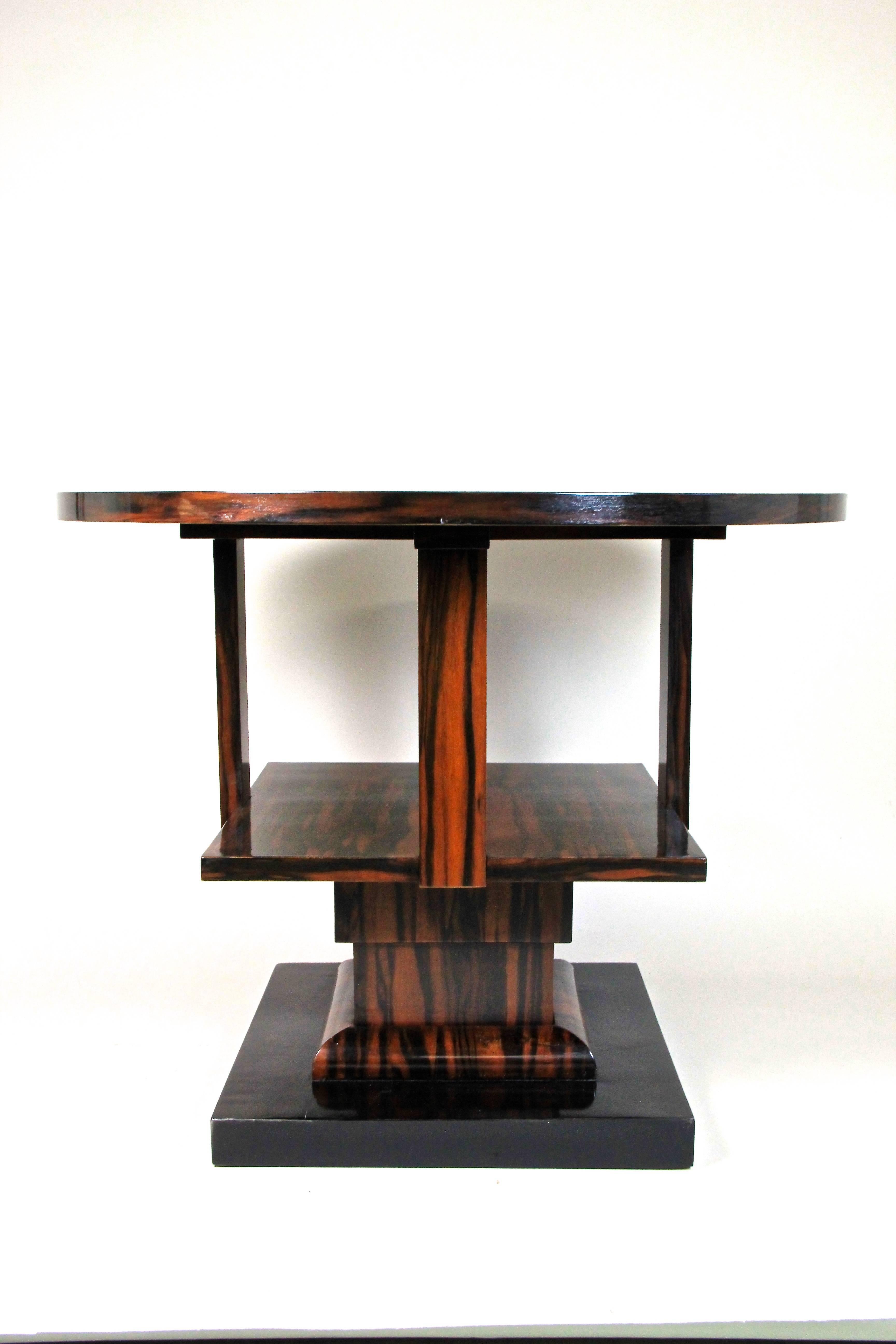 Art Deco Table Macassar Wood, Austria, circa 1920 In Good Condition For Sale In Lichtenberg, AT