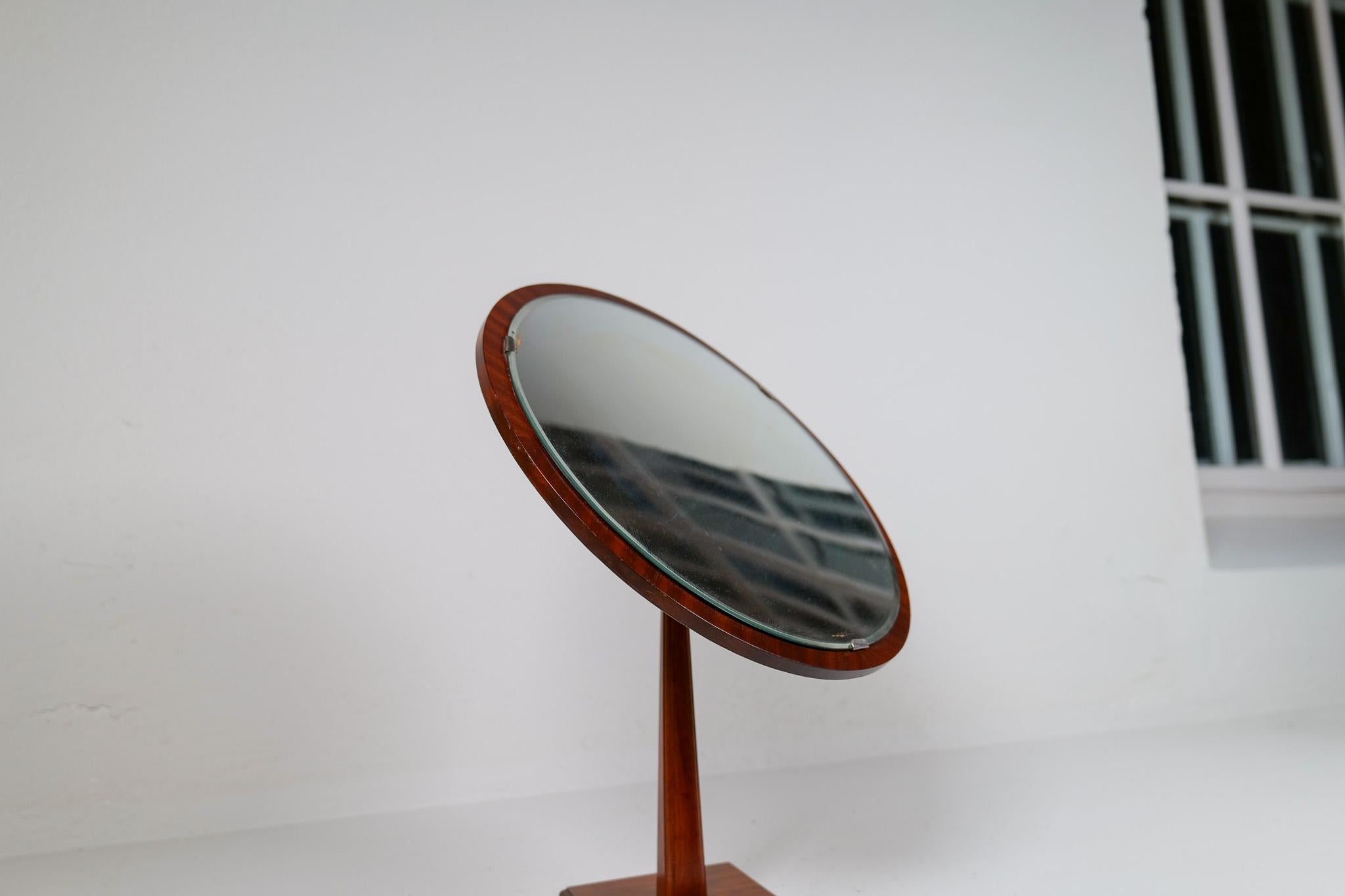 Mid-20th Century Art Deco Table Mirror Walnut Glas & trä, Hovmantorp, Sweden 1940s For Sale