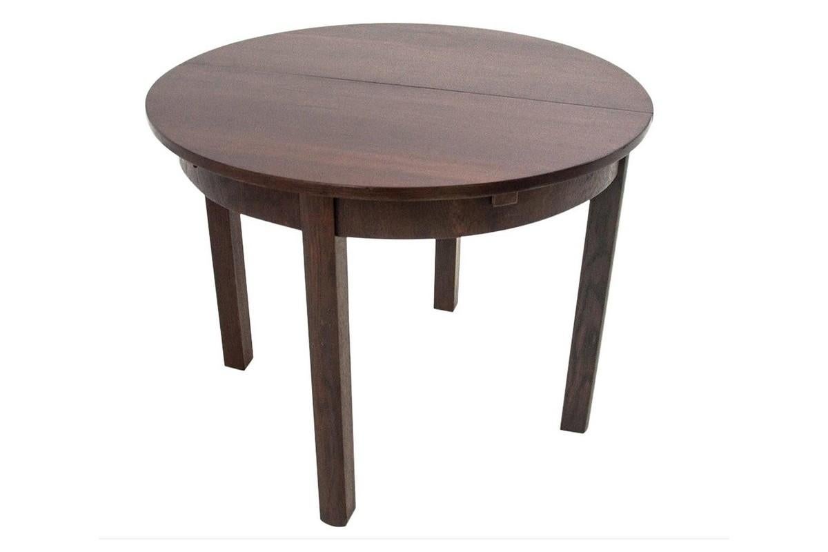 Art Deco table, Poland, 1940s

Very good condition, after professional renovation.

Wood: oak

Dimensions height 78 cm diameter. 100 cm.