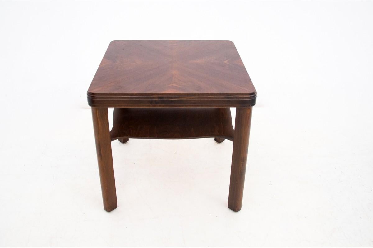 Art Deco table, Poland, 1950s

Very good condition.

Wood: walnut

Dimensions: height 67 cm, width 70 cm, depth 70 cm.
