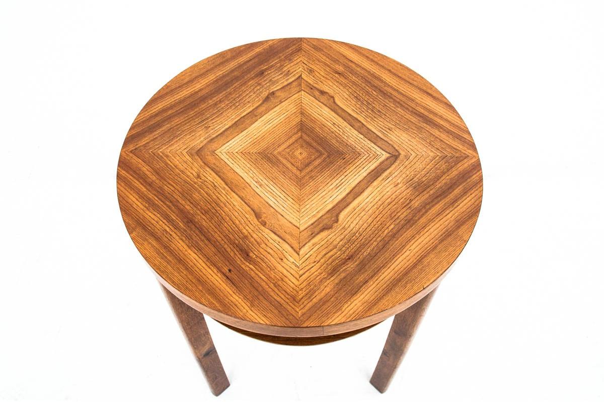 Art Deco Table, Poland, circa 1950, Renovated In Good Condition For Sale In Chorzów, PL