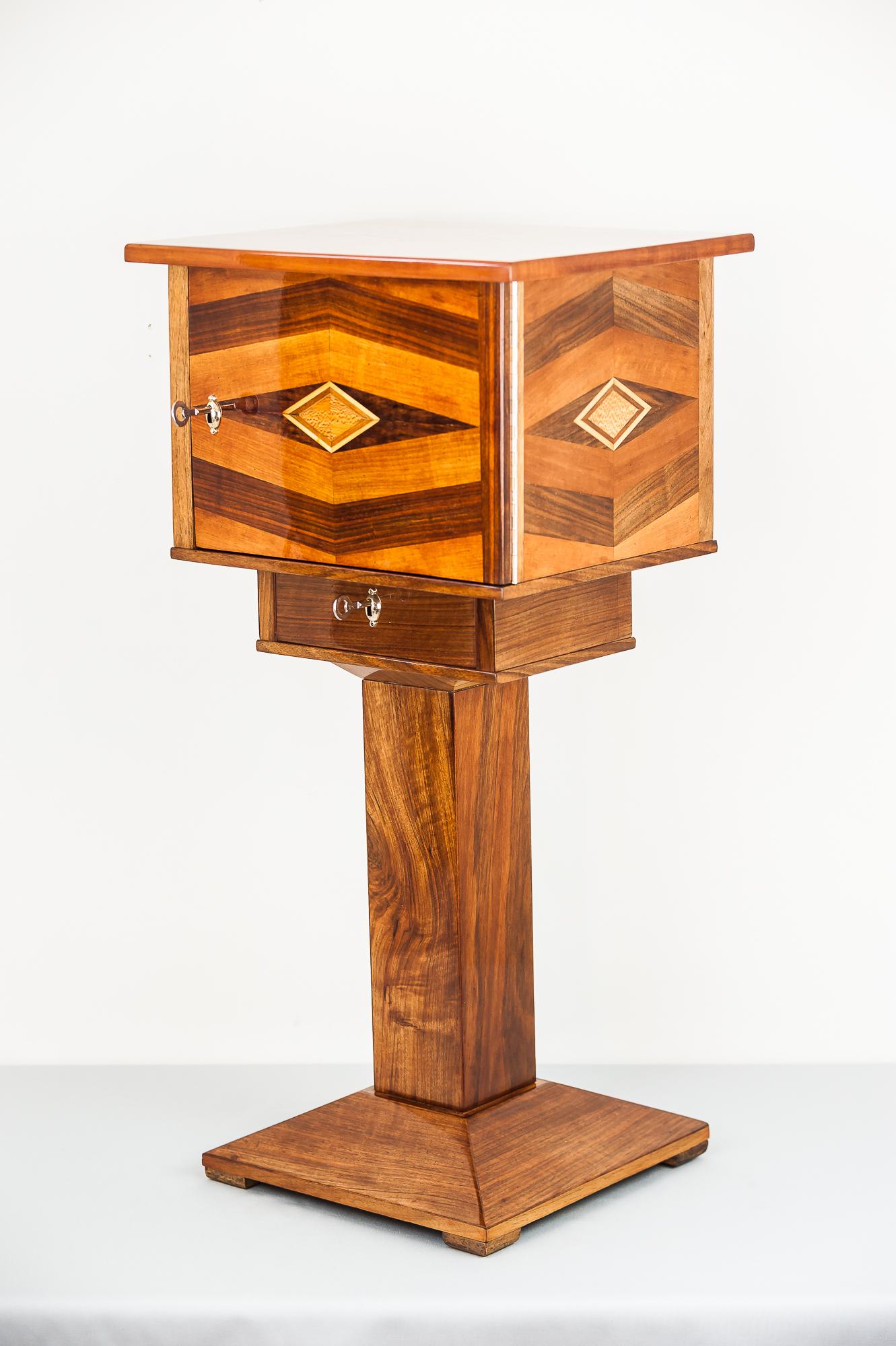 Art Deco table with 4 drawers execution in polished nut wood with inlay, 1920s.
 