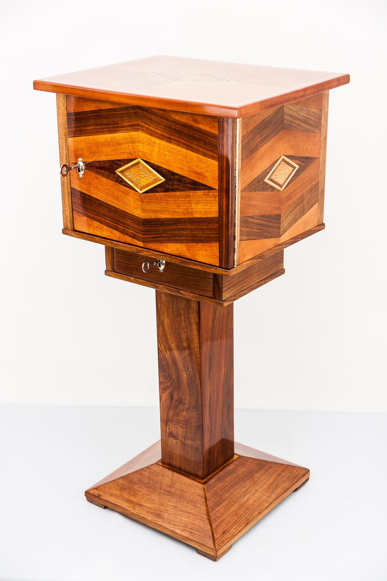 Austrian Art Deco Table with 4 Drawers Execution in Polished Nut Wood with Inlay, 1920s