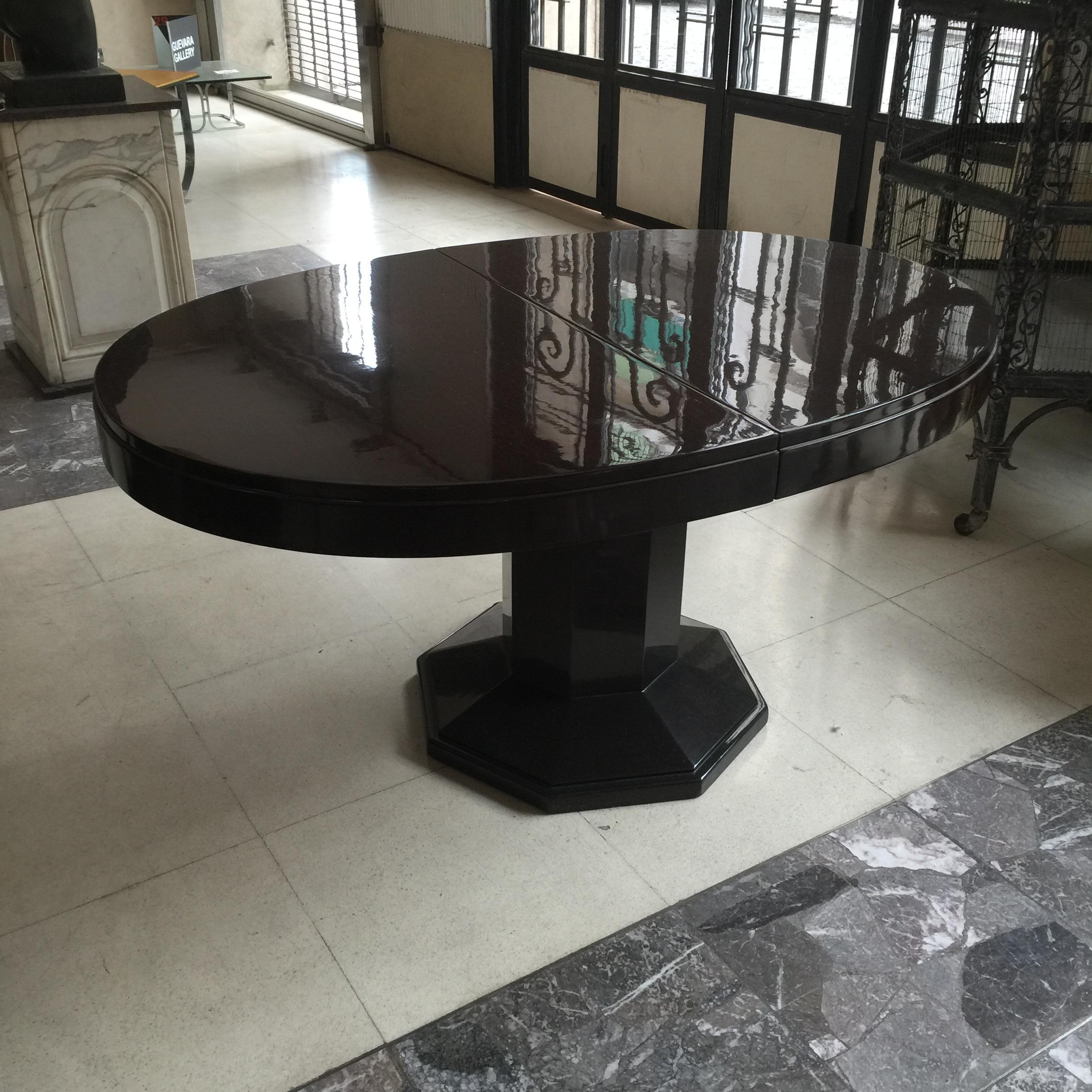 Art Deco Table with Extension Board, 1920 '8 People' In Good Condition For Sale In Ciudad Autónoma Buenos Aires, C