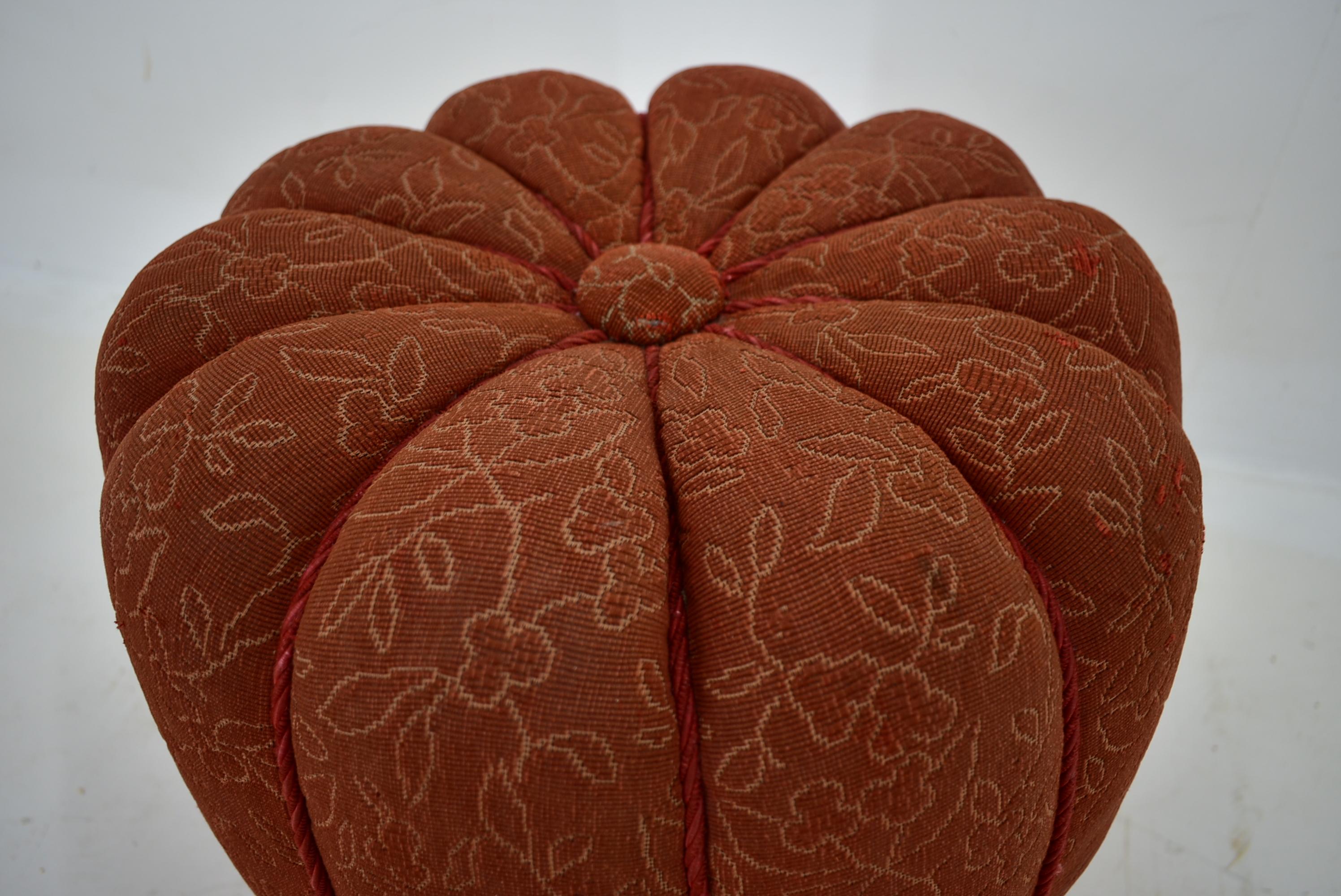 Art Deco Tabouret Designed by Jindřich Halabala, 1940s In Good Condition For Sale In Praha, CZ