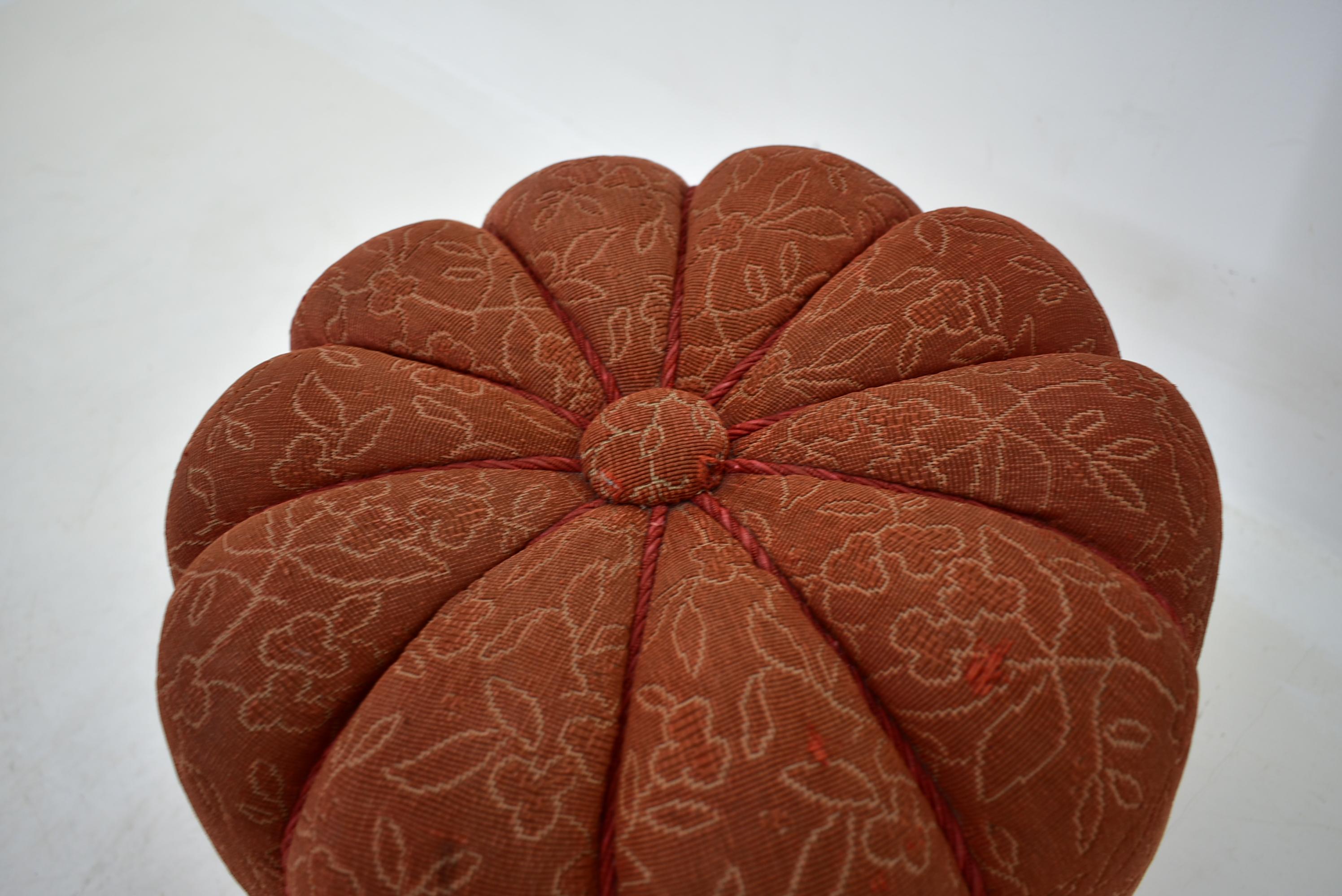 Art Deco Tabouret Designed by Jindřich Halabala, 1940s For Sale 1