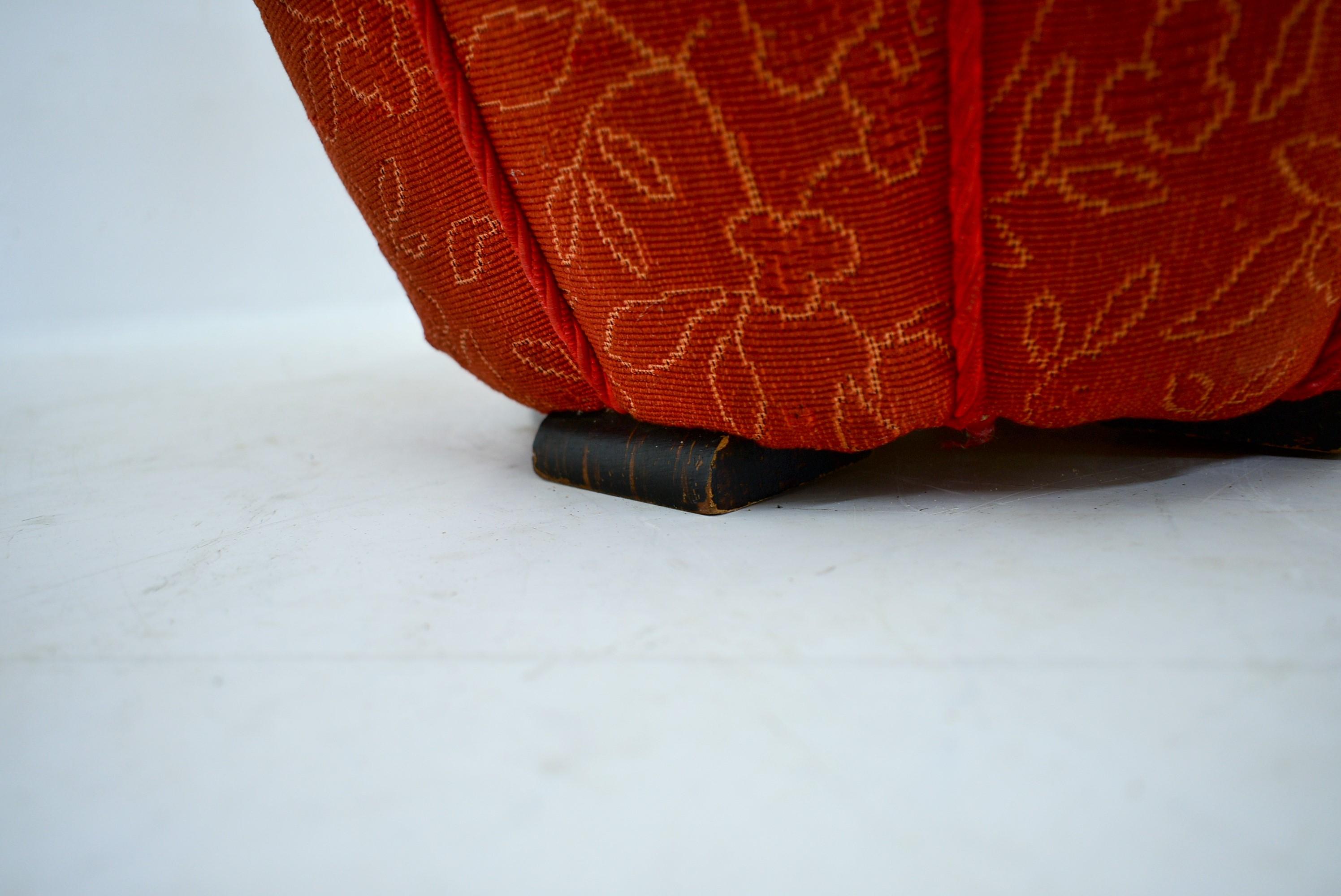 Art Deco Tabouret Designed by Jindřich Halabala, 1940s For Sale 3