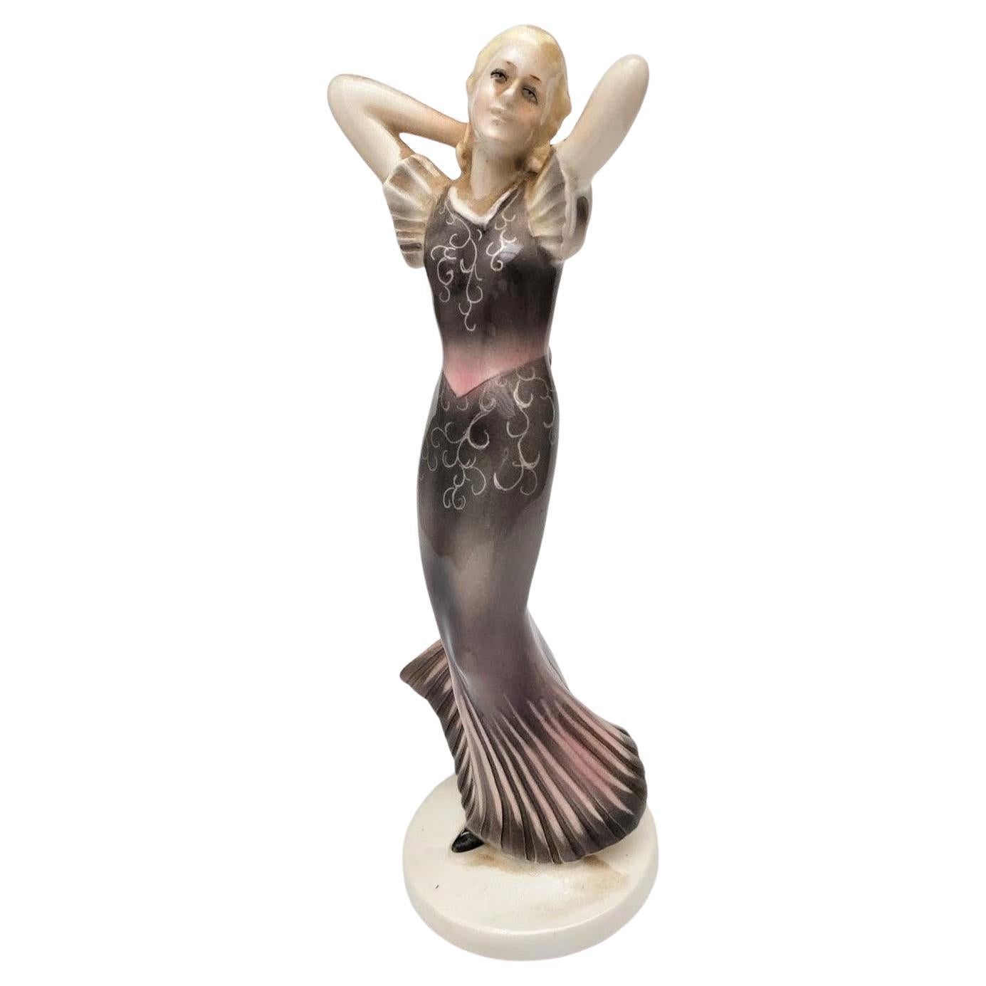 XX secolo Art Deco Alto in ceramica seppia, donna, tedesco, 1930 ca. in vendita