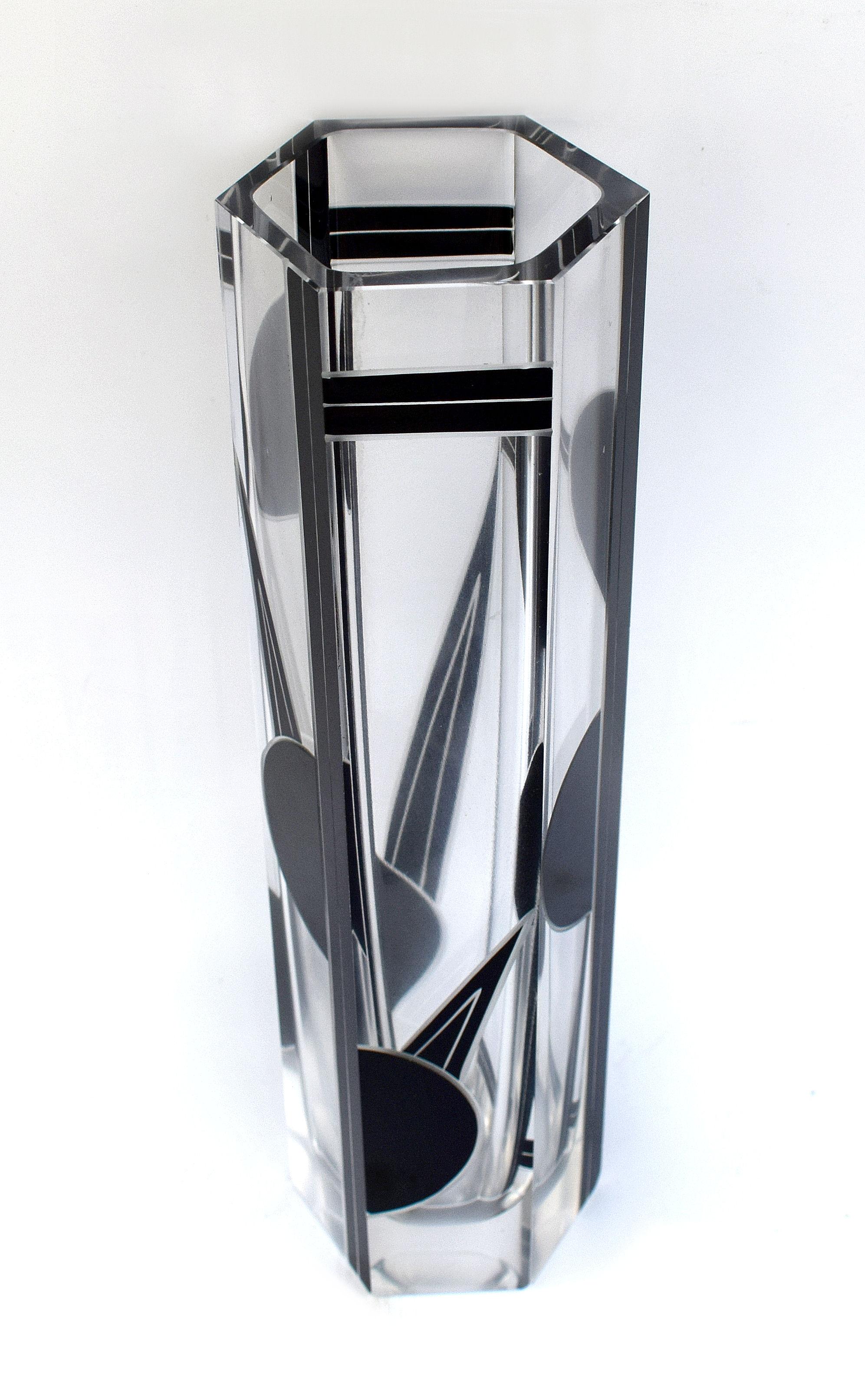 Art Deco Tall Glass Vase by Karl Palda, circa 1935 In Good Condition In Devon, England