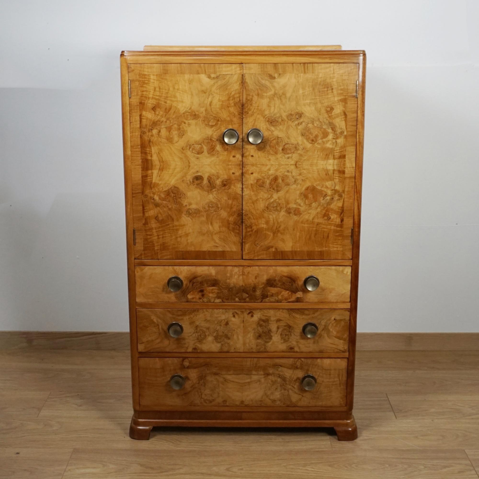 Art Deco Tallboy / Wäscheschrank (Art déco) im Angebot