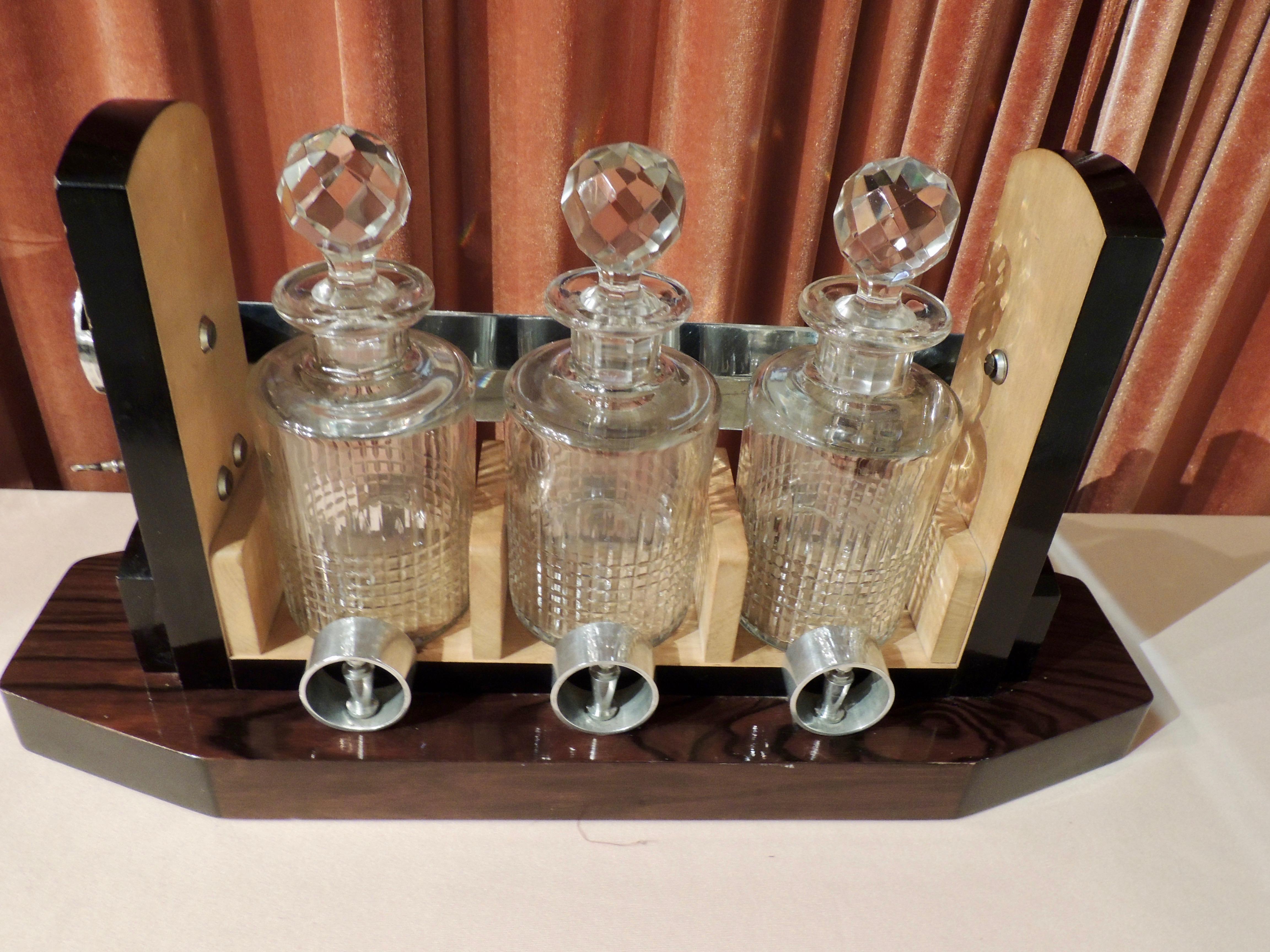 Mid-20th Century Art Deco Tantalus Decanter Set in Crystal, Wood and Chrome