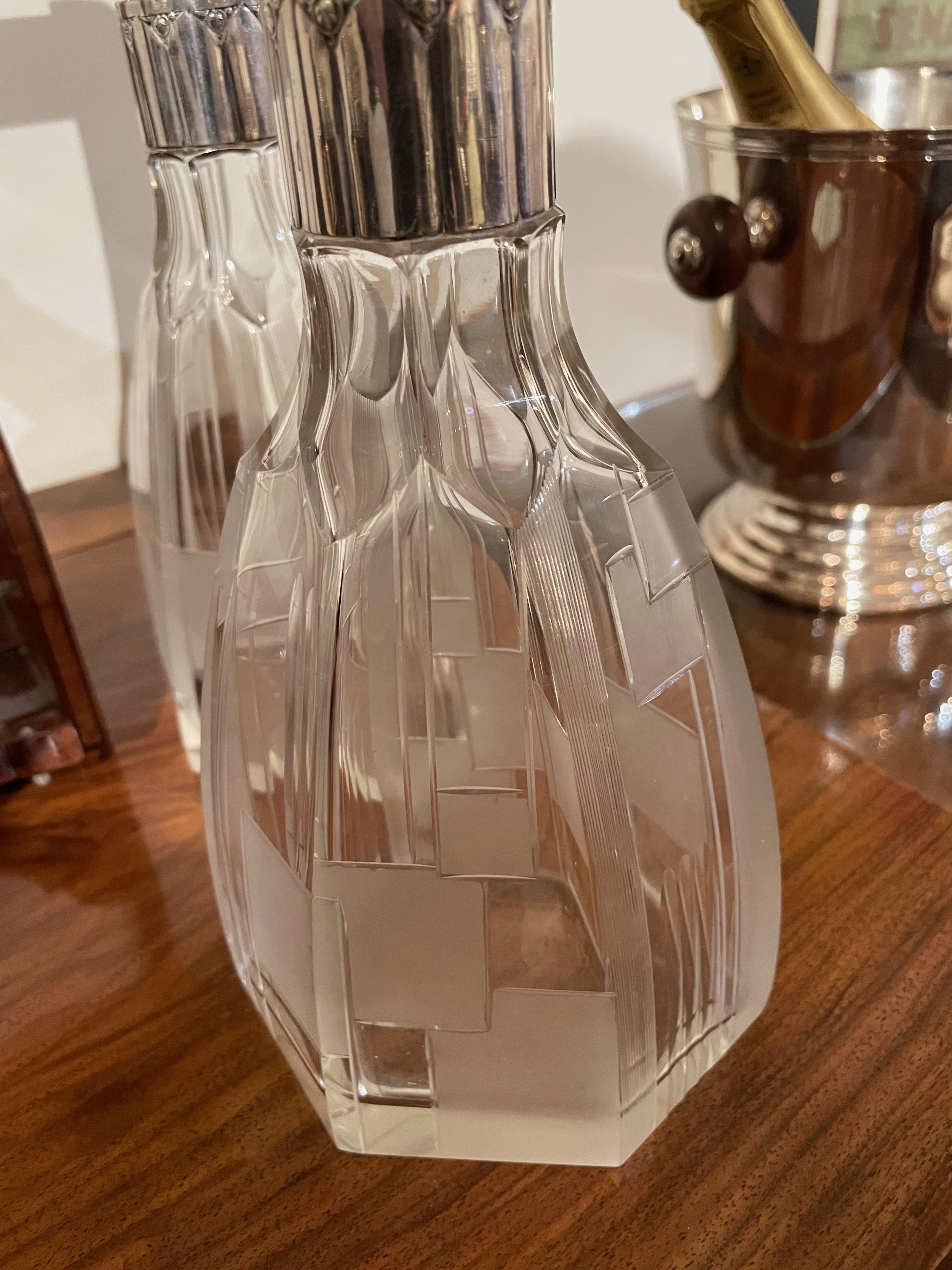 Art Deco Tantalus Set with 2 Geometric Etched Bottles For Sale 2