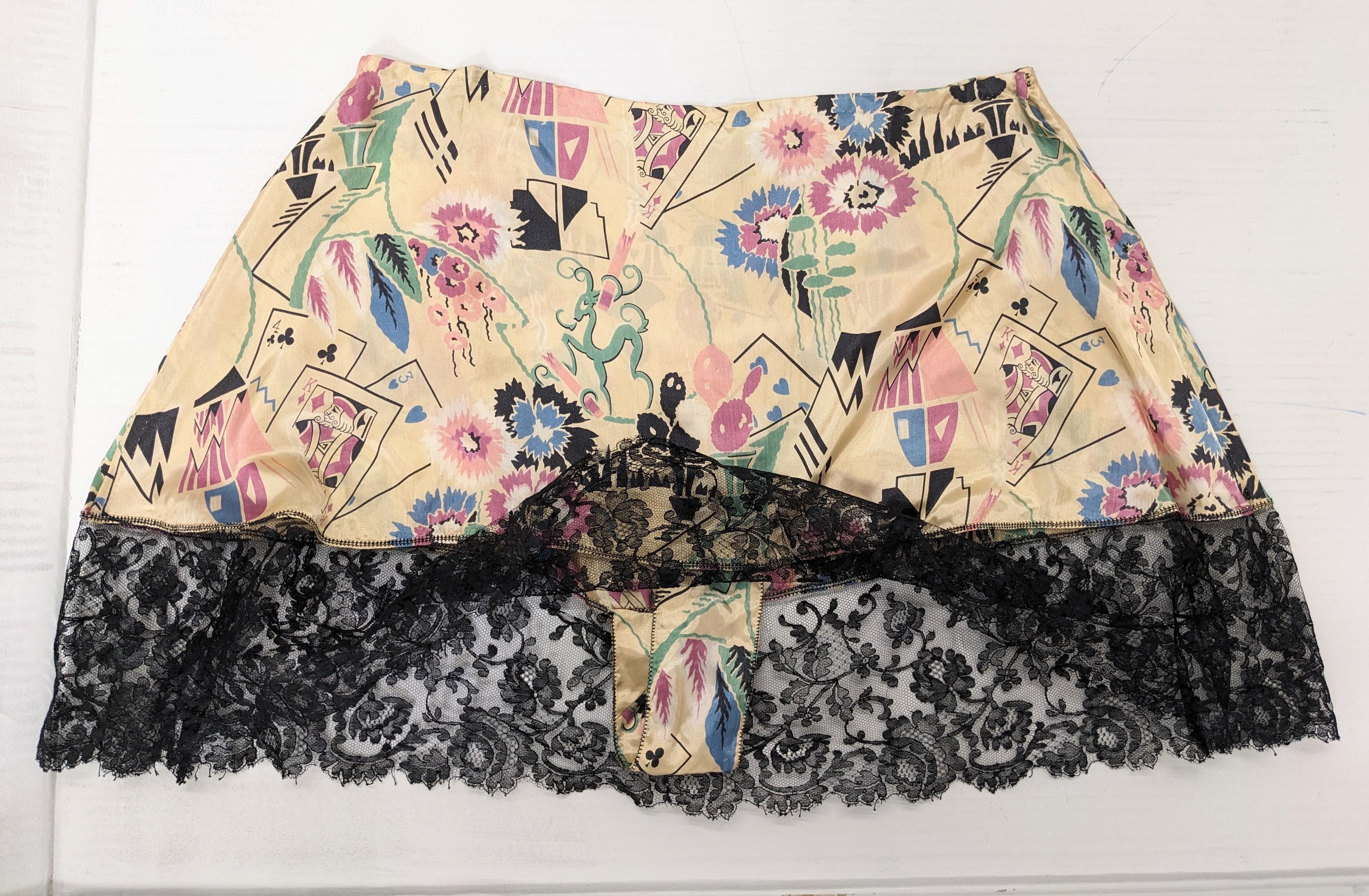 Art Deco Tap Pants Casino Playing Card Print Pour femmes en vente