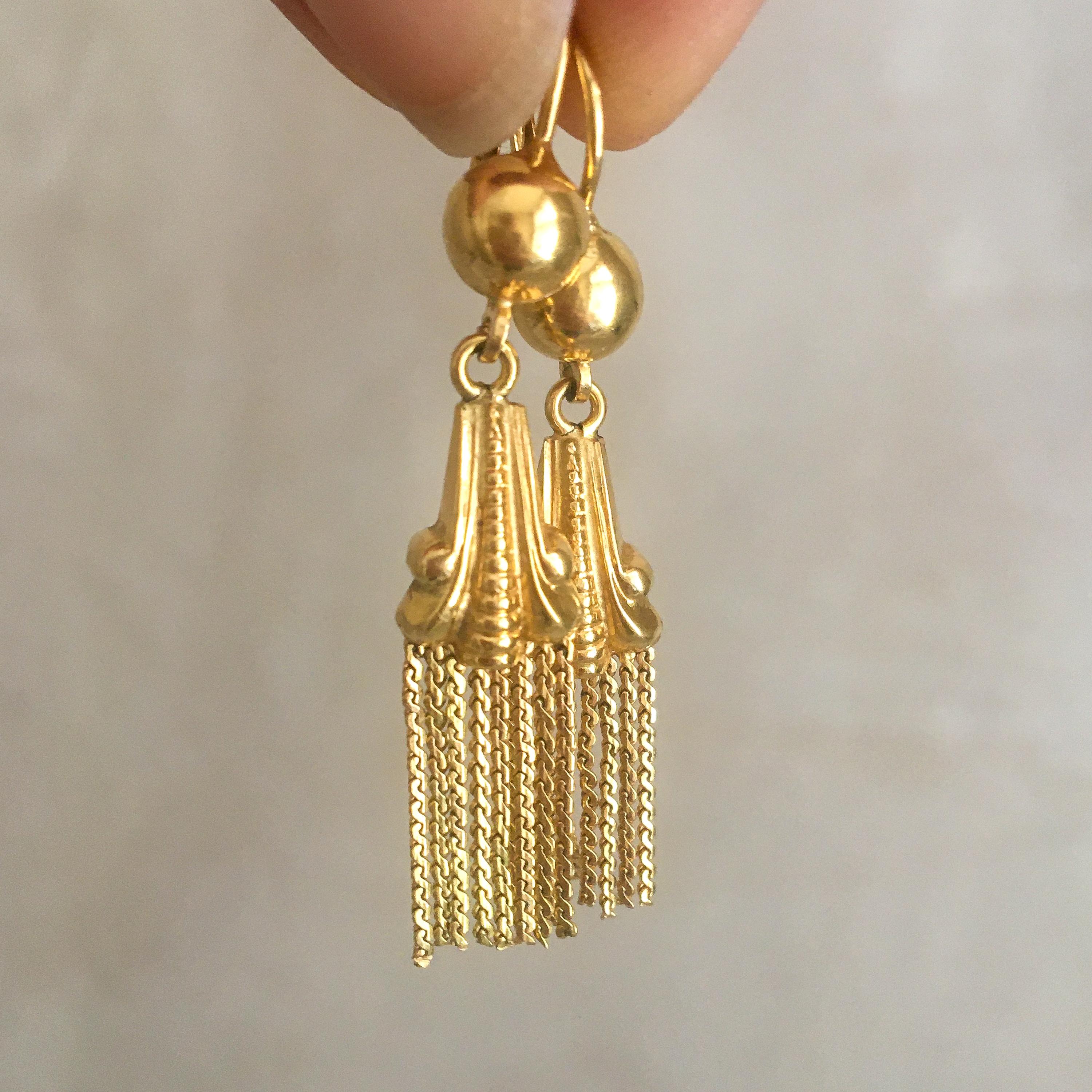 Art Deco 18K Yellow Gold Tassel Dangle Earrings  In Good Condition For Sale In Rotterdam, NL