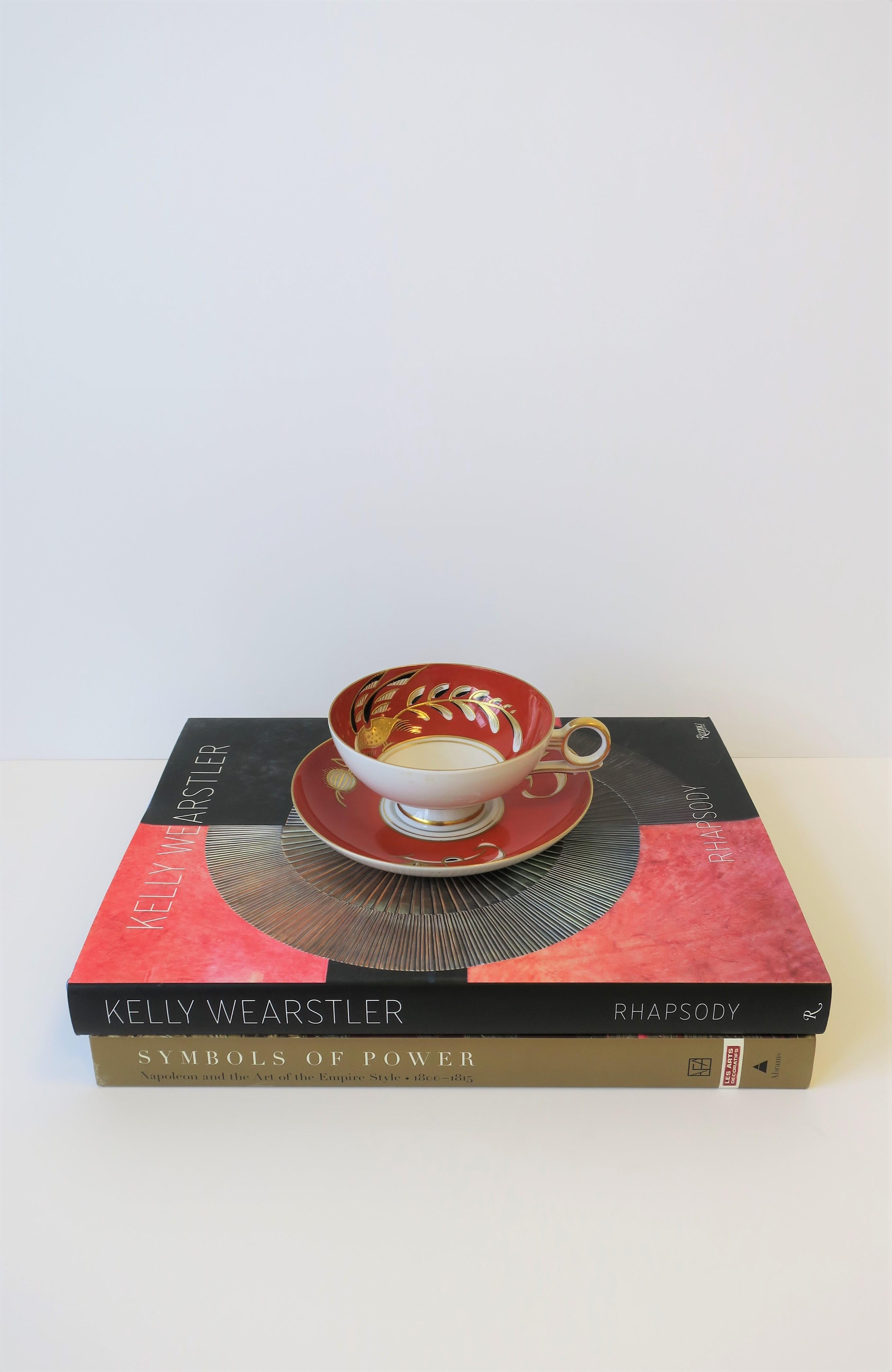 Taza de té o café Art Decó de porcelana terracota, negra y dorada de Wallendorf en Excelente estado para la venta en New York, NY