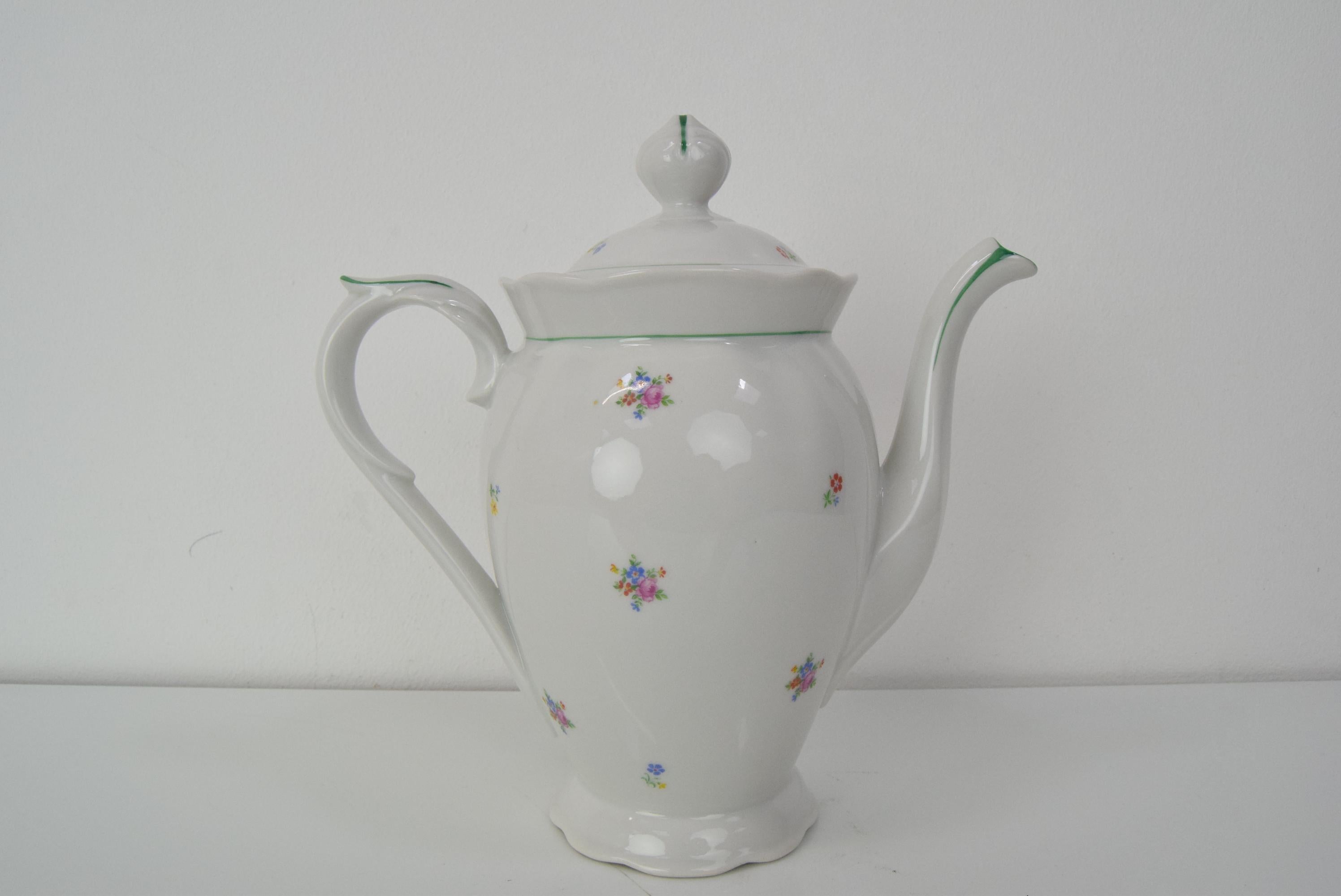 Made in Czechoslovakia
Made of Porcelain
Re-polished
Good original condition.