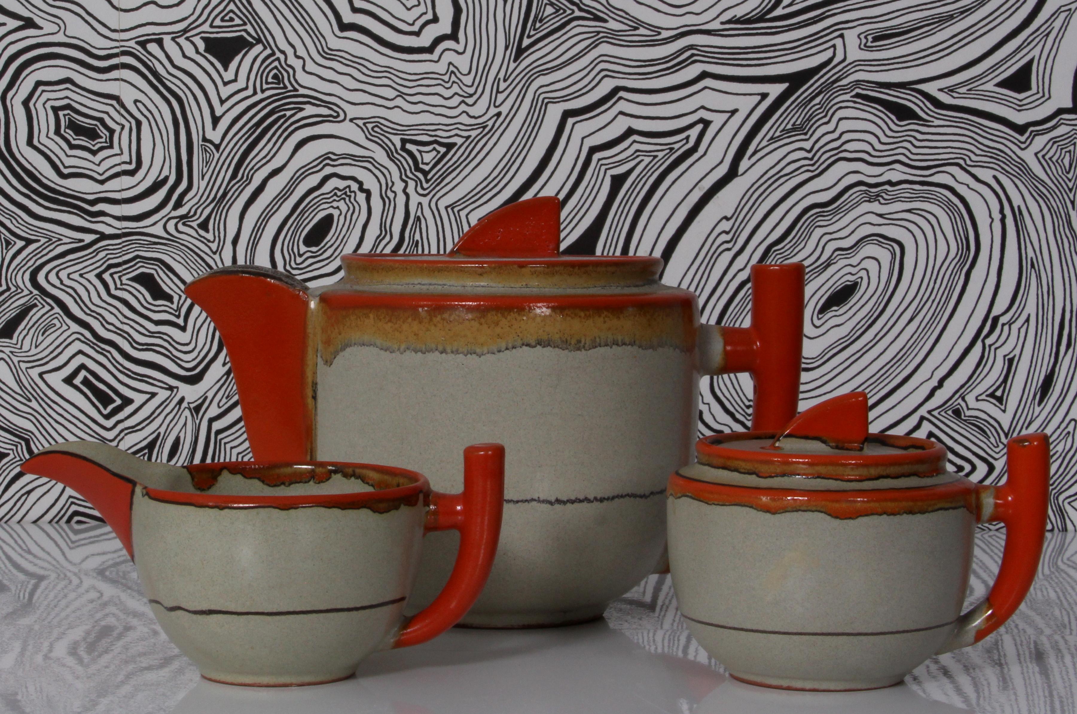 Glazed Art Deco Tea Service by Carstens Uffrecht ar 1930 uranium glaze + cups + plates  For Sale