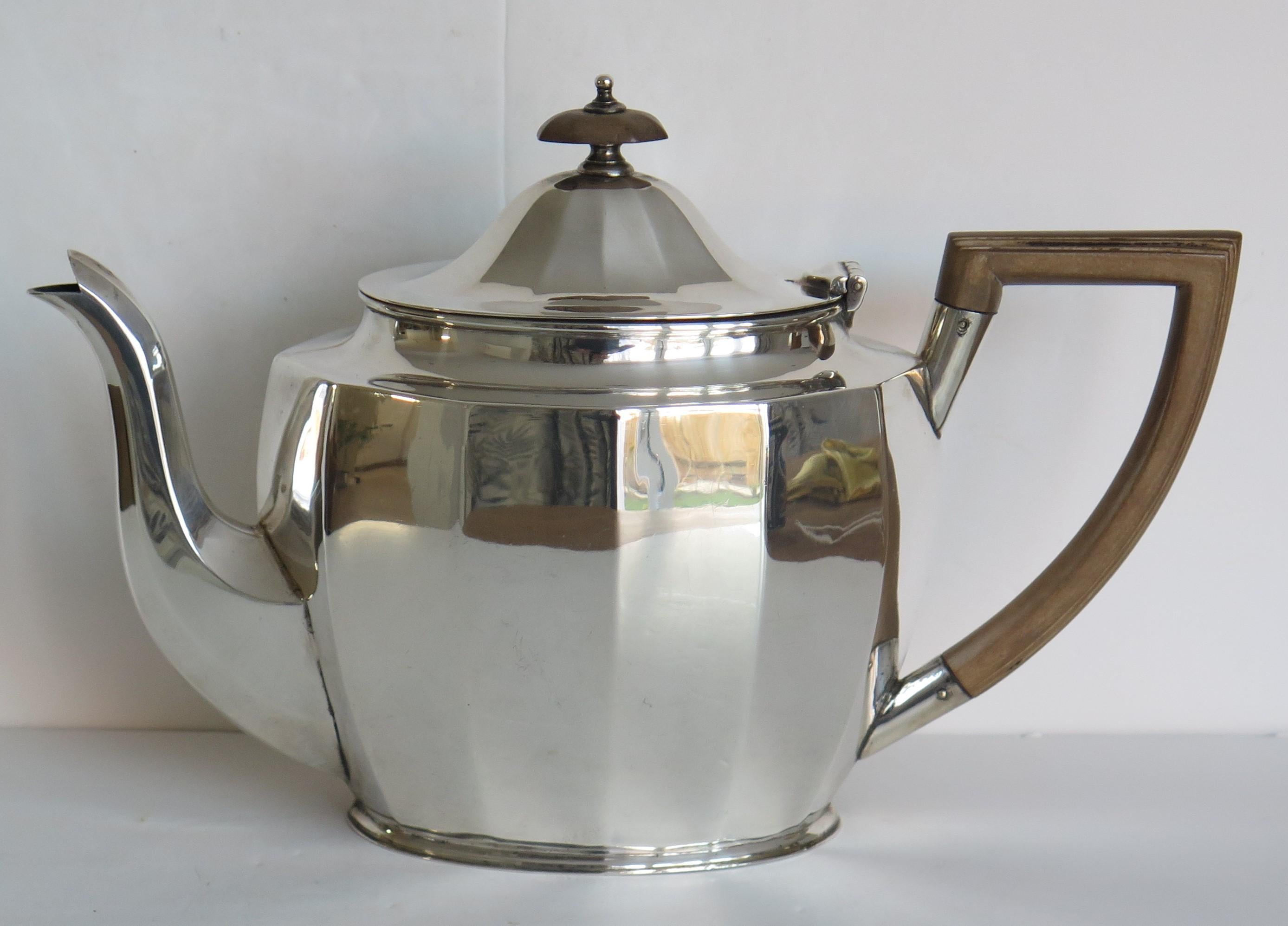 Art Deco Tea Set 3-Piece Sterling Silver Fine Quality, Sheffield England, 1930 For Sale 1
