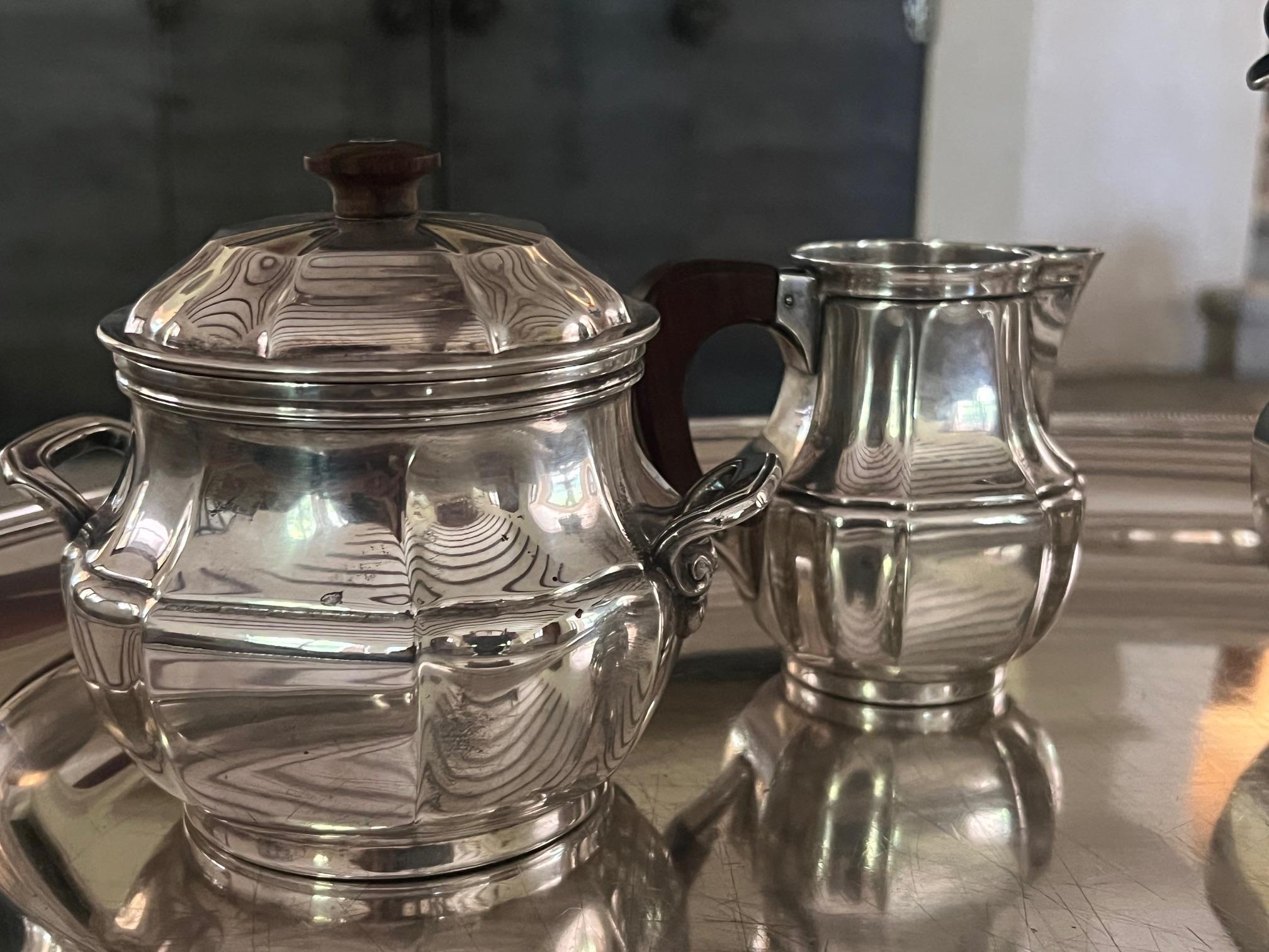 Service à thé et plateau Art déco par Christofle, vers les années 1930 en vente 1