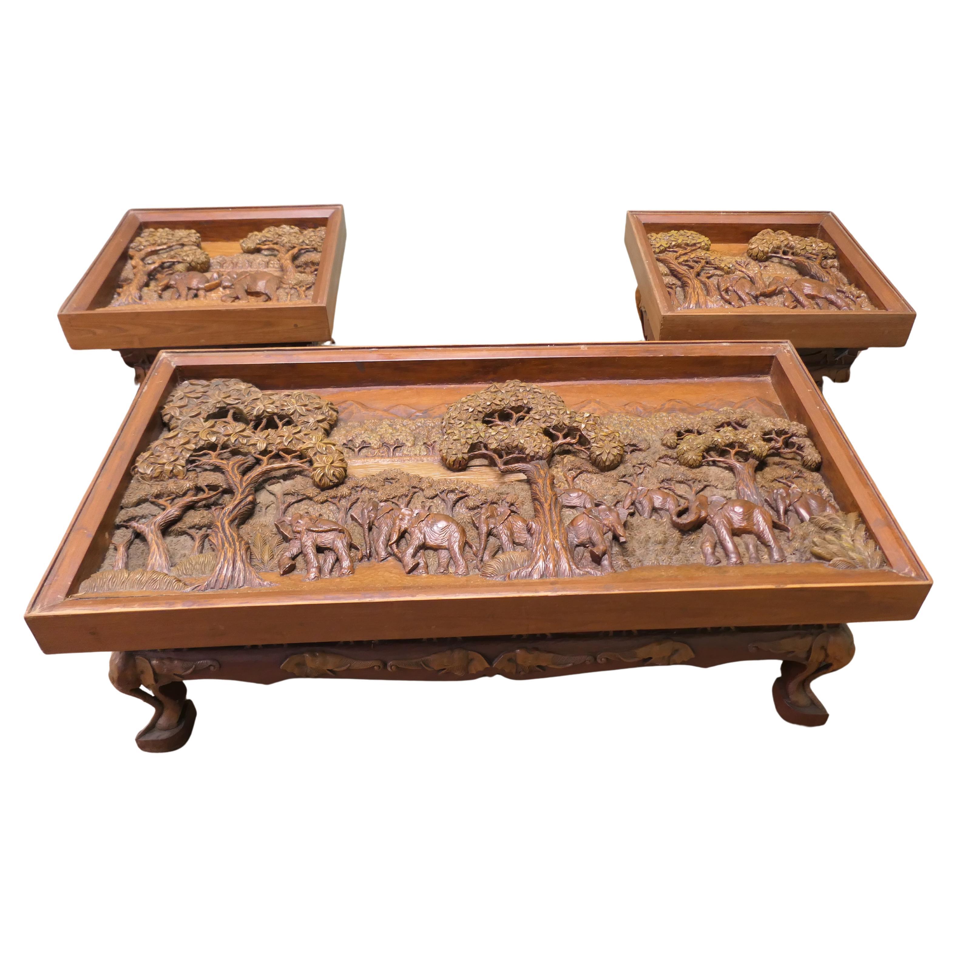 Juego de Mesa de Centro Art Decó de Teca Tallada con Elefantes en venta
