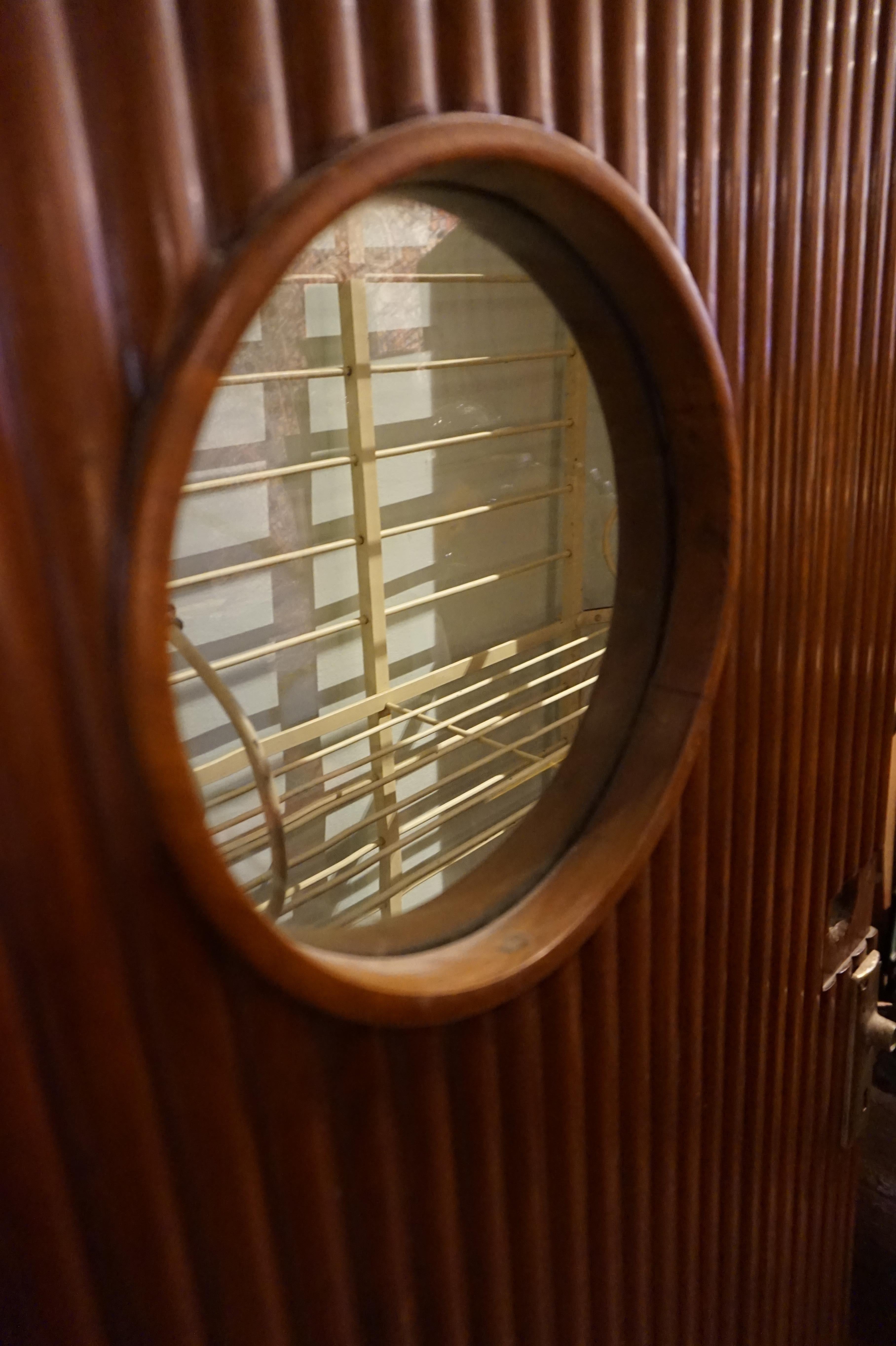 door with porthole