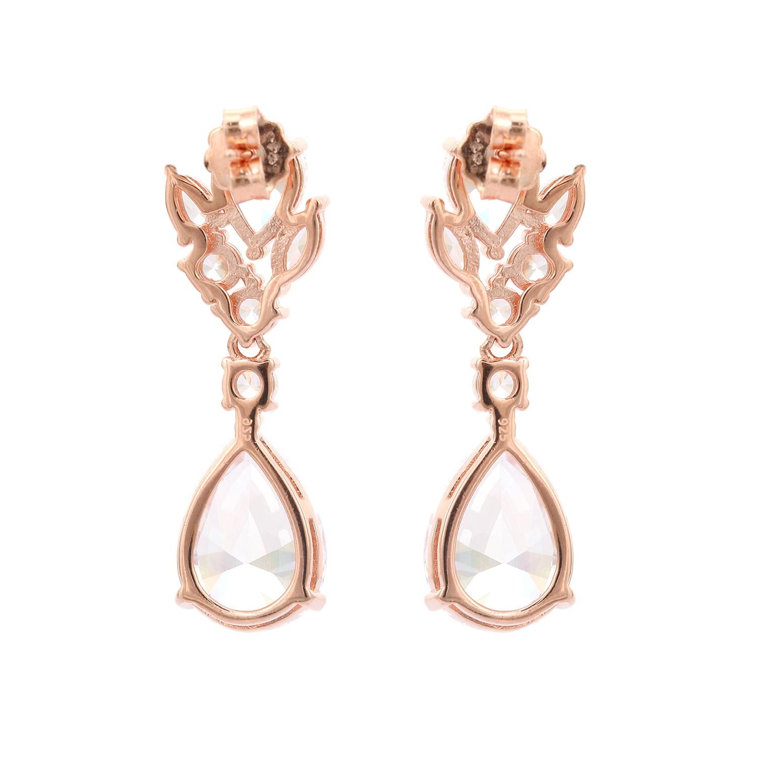 Women's Art Deco Style Teardrop Leaf Cubic Zirconia Wedding Earrings for Her in Silver For Sale