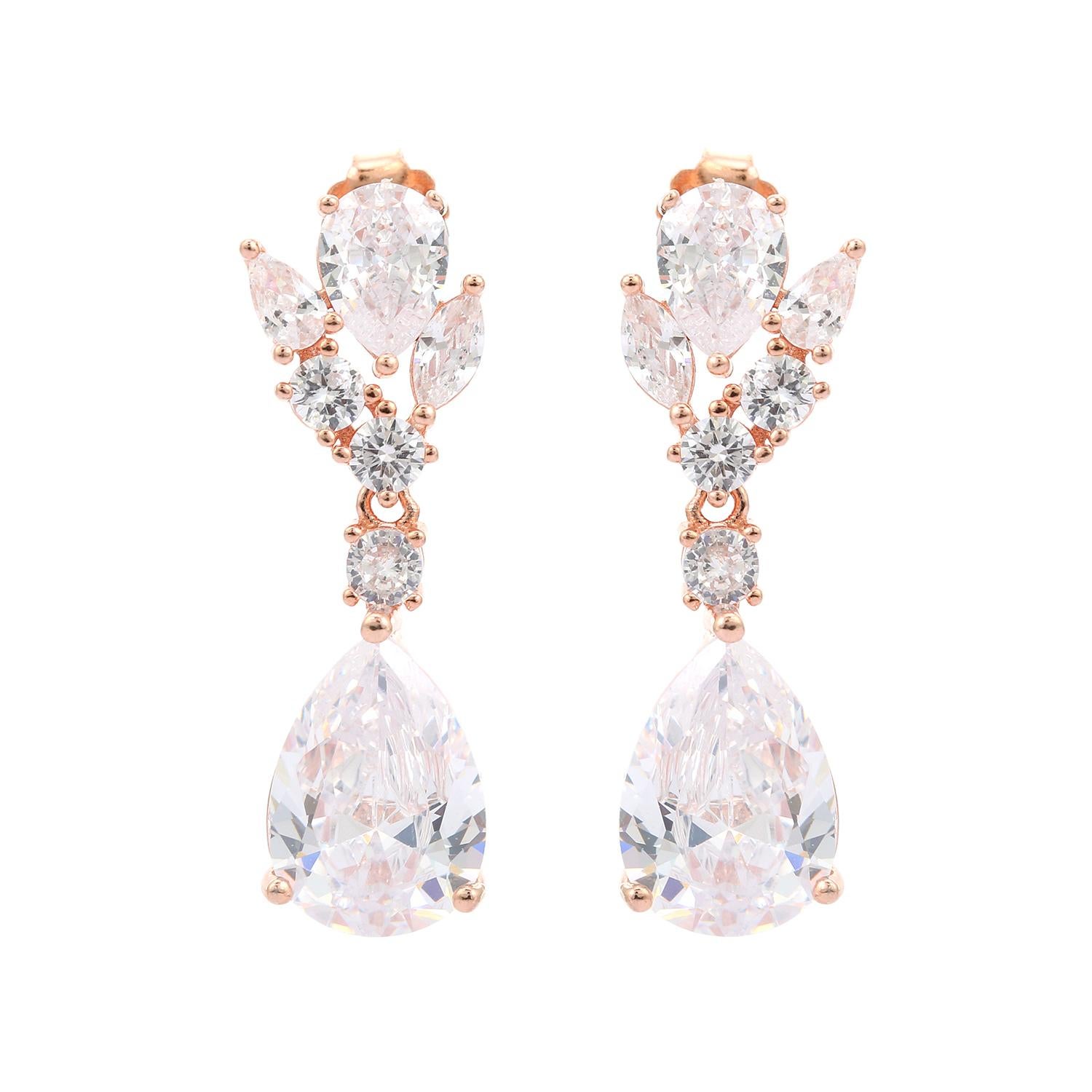 Art Deco Style Teardrop Leaf Cubic Zirconia Wedding Earrings for Her in Silver For Sale 1