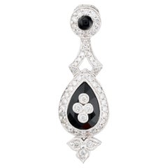 Collar Art Decó con Colgante de Lágrima de Diamantes y Ónice en Oro Blanco de 14 K