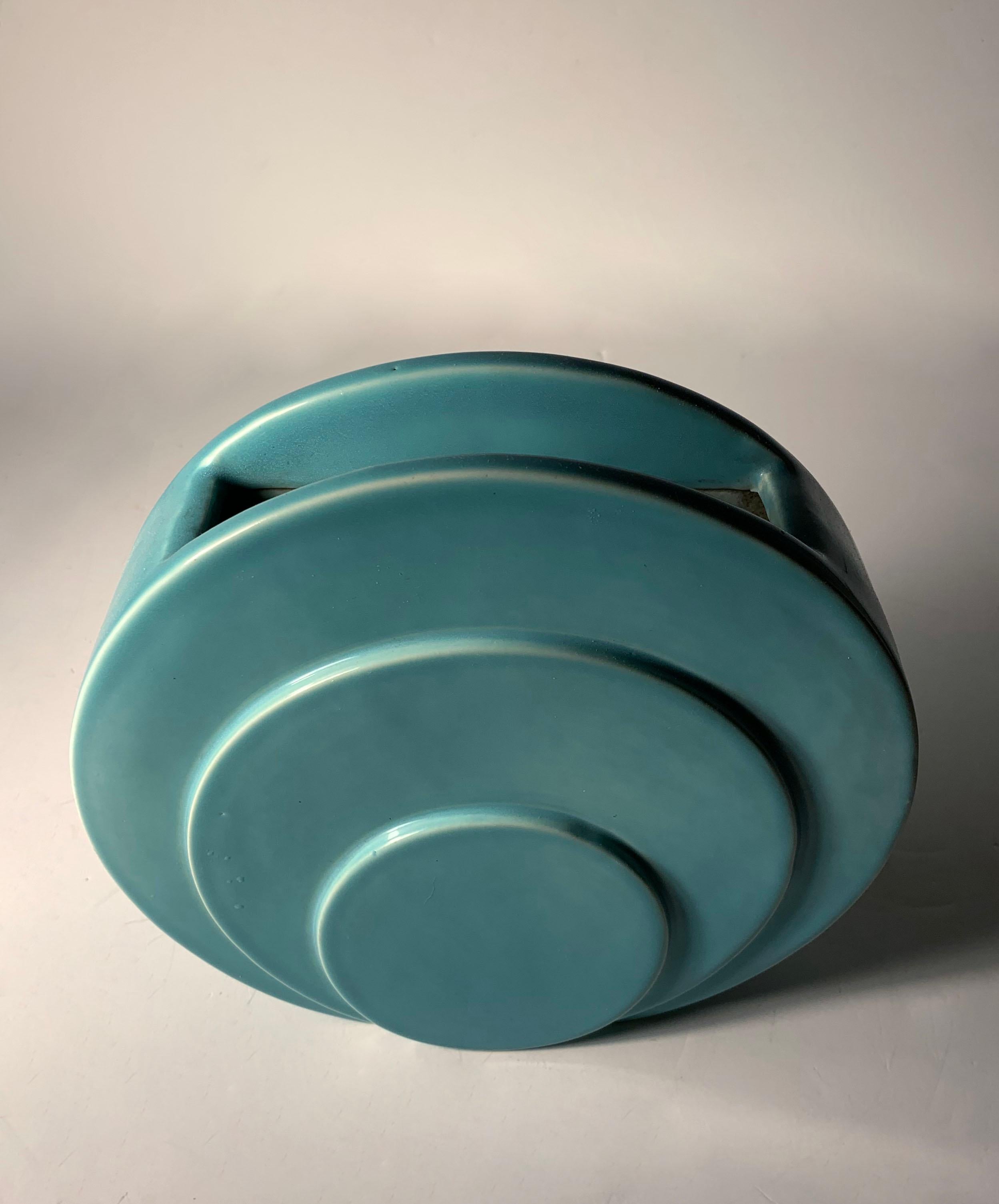 Art Deco Teil Aqua Circle Disc Vase by TAC Trenton Potteries In Good Condition For Sale In Chicago, IL