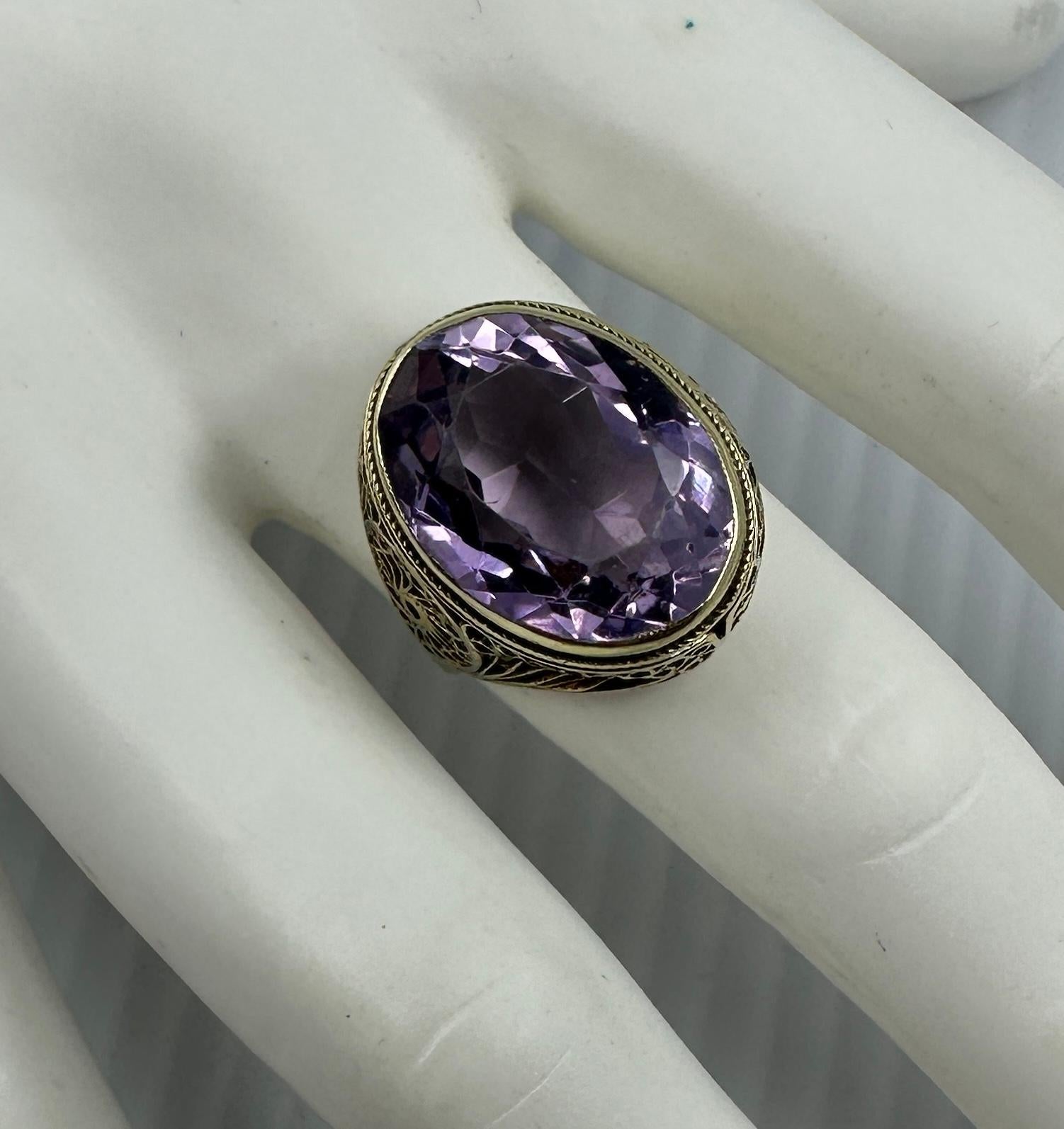 Art Deco Ten Carat Rose De France Amethyst Ring 14 Karat Gold Antique Filigree en vente 4