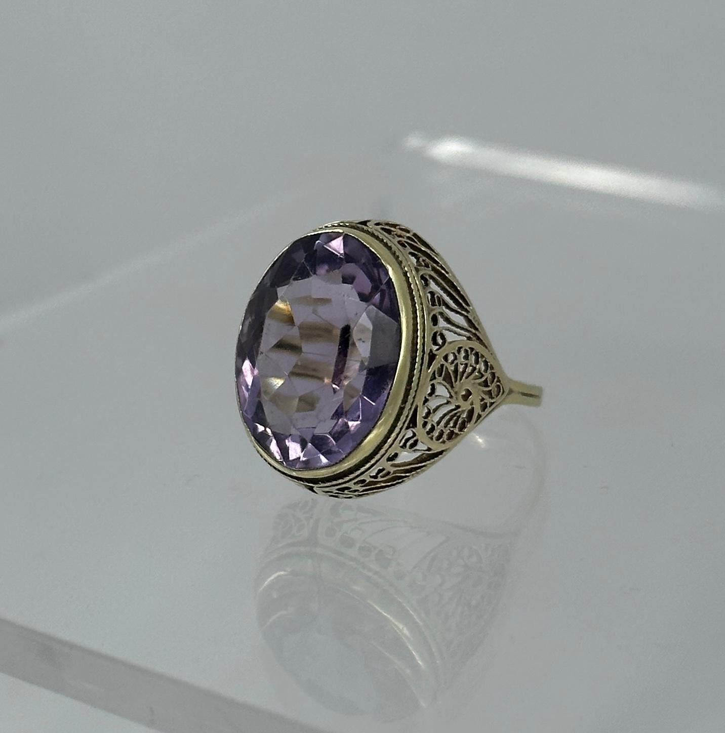 Art déco Art Deco Ten Carat Rose De France Amethyst Ring 14 Karat Gold Antique Filigree en vente
