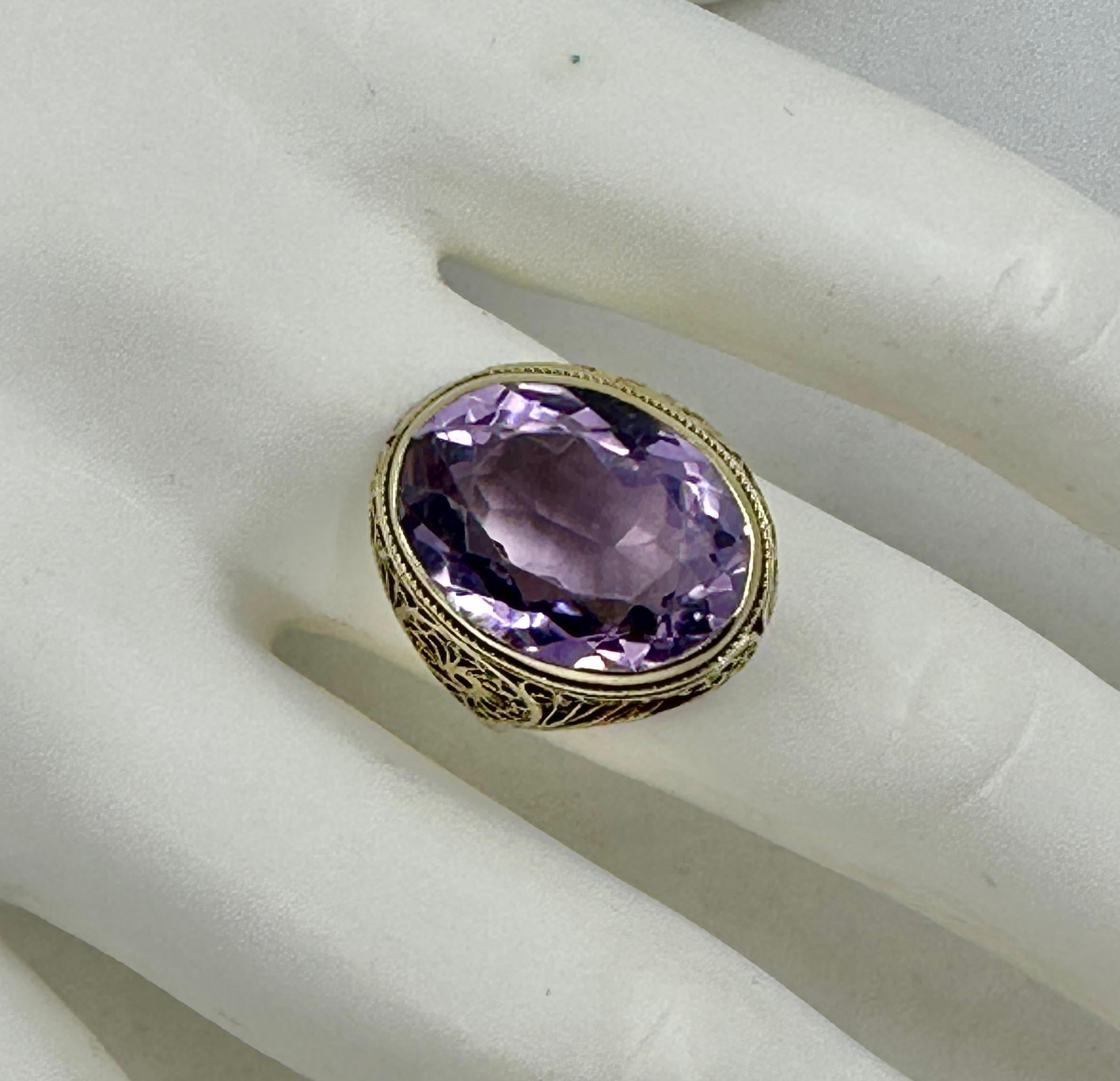 Art Deco Ten Carat Rose De France Amethyst Ring 14 Karat Gold Antique Filigree en vente 1