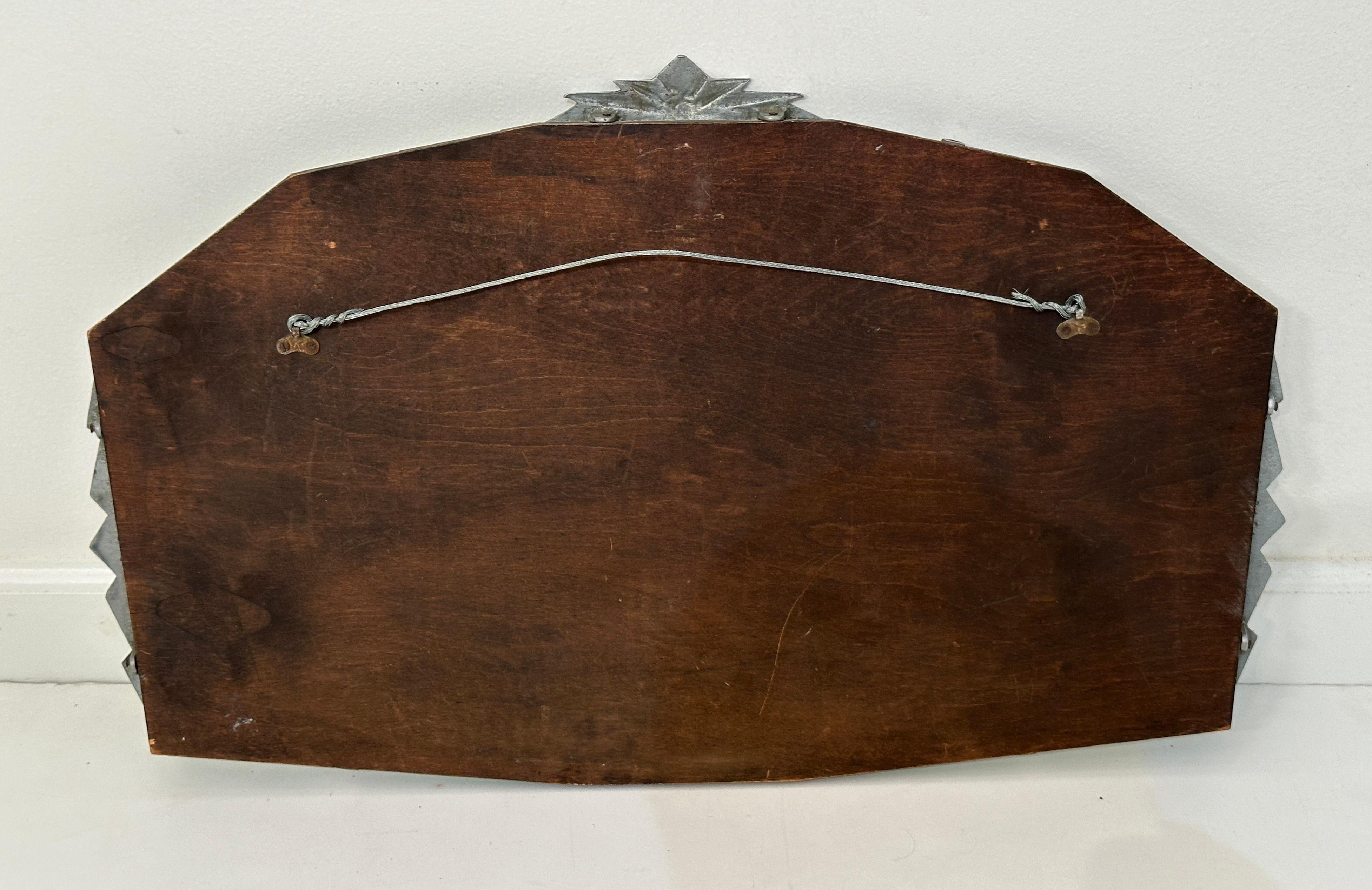 Specchio da parete Art Deco a dieci facce dall'Inghilterra (H. 15 3/8 x L. 25) in vendita 3