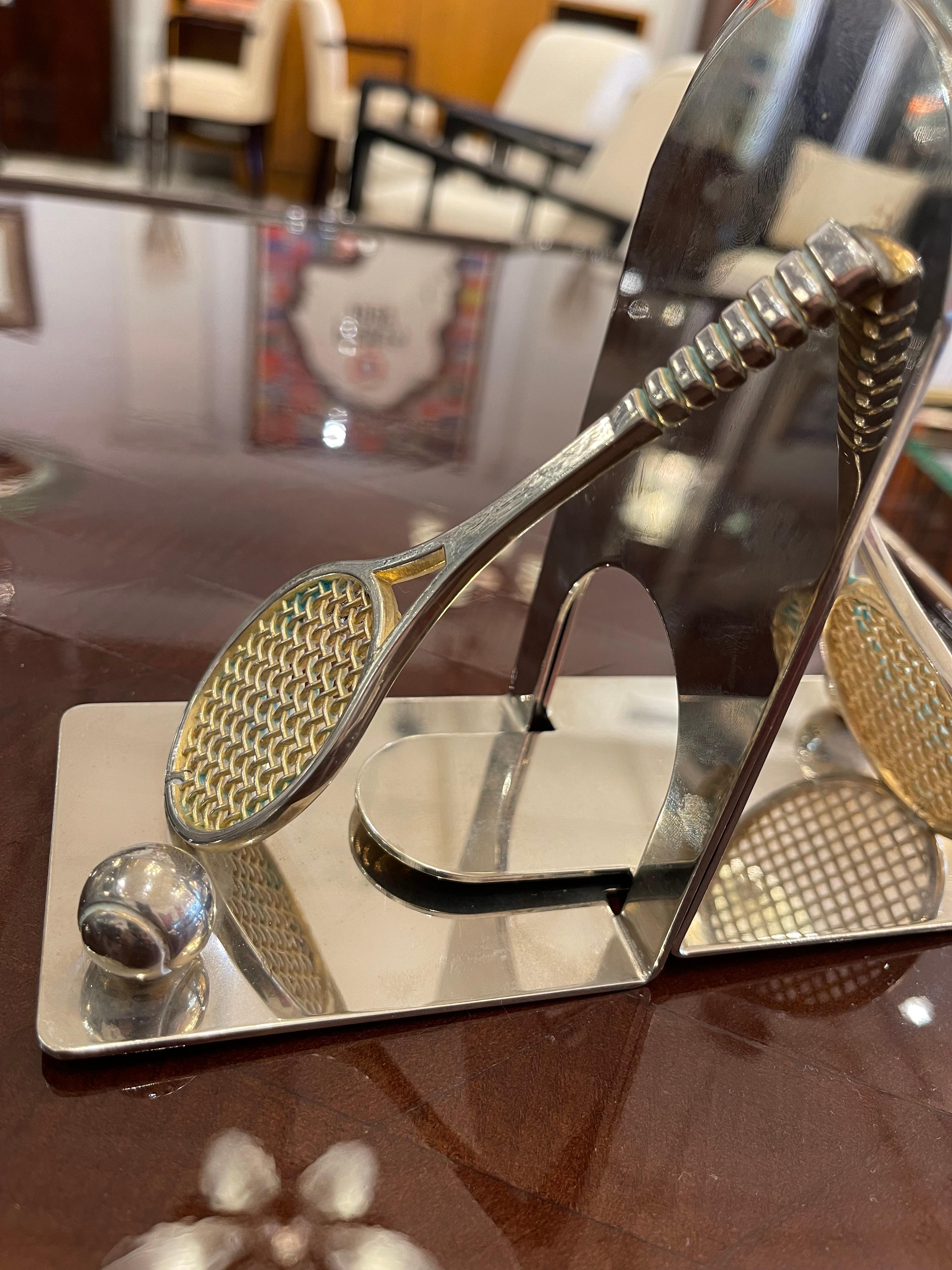 Tennisschläger-Buchstützen im Art déco-Stil (Französisch) im Angebot