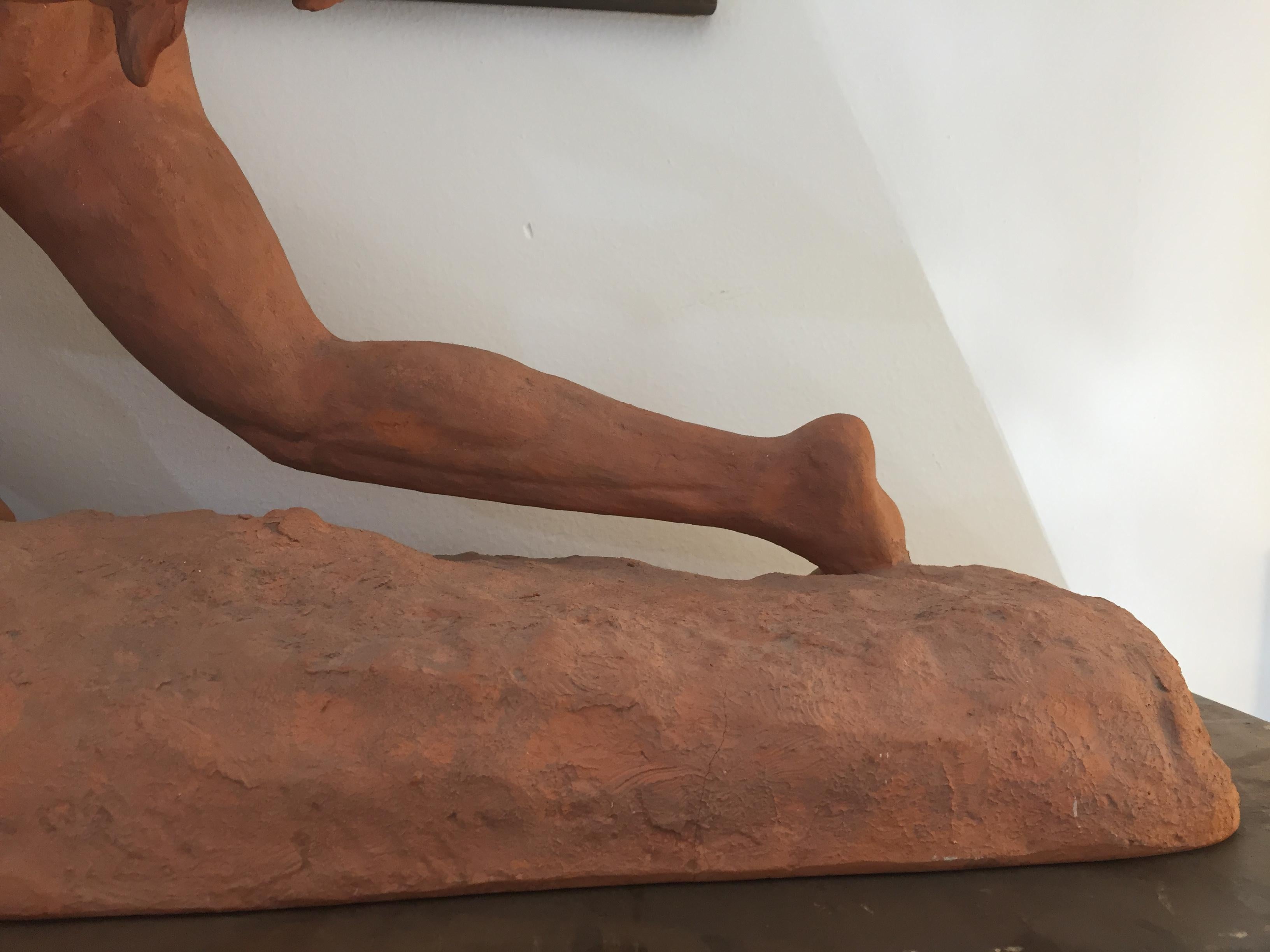 Milieu du XXe siècle Sculpture en terre cuite Art déco