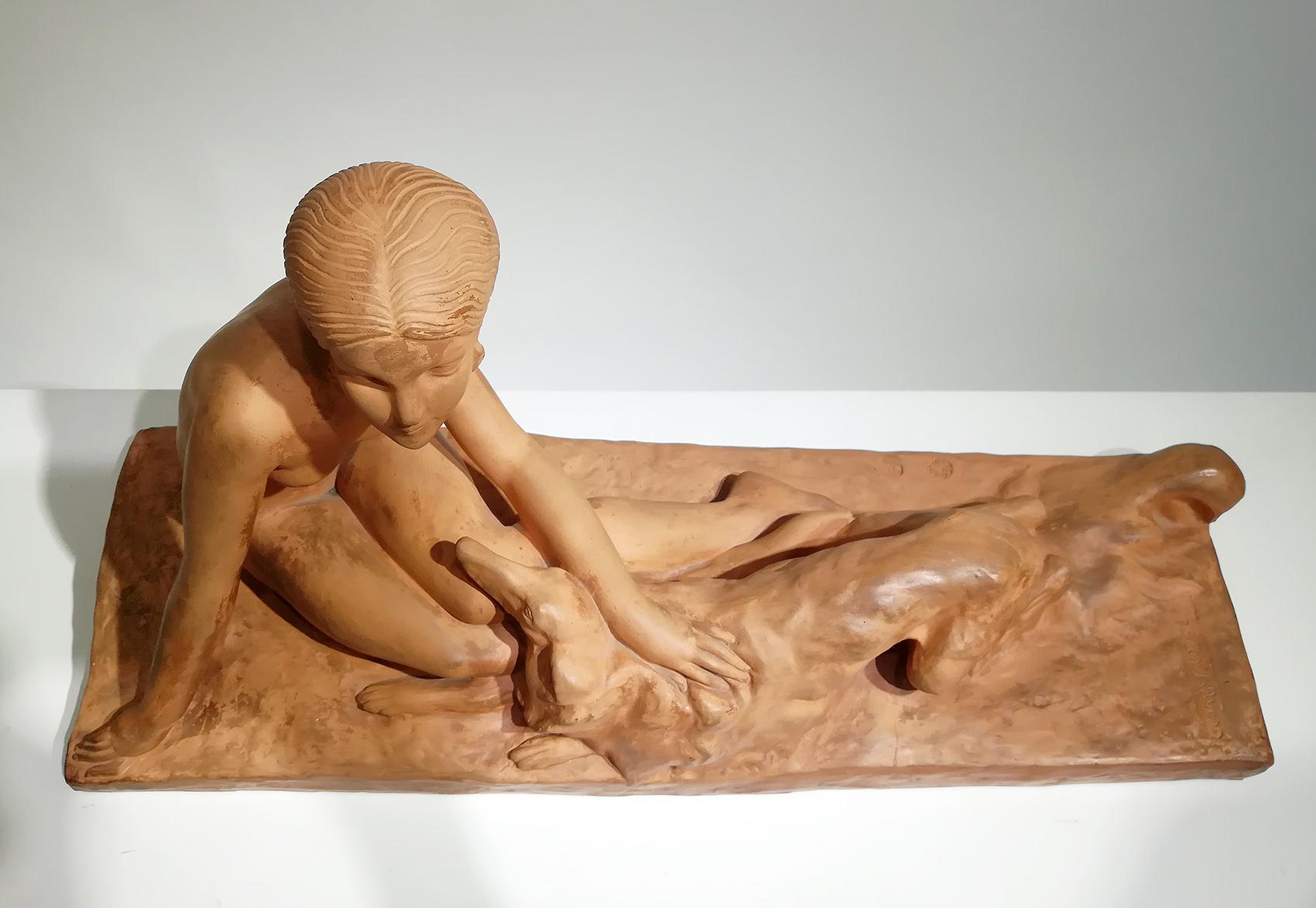 Art Deco Terrakotta-Skulptur einer Frau mit ihrem Barsoi:: signiert Georges Coste im Angebot 5