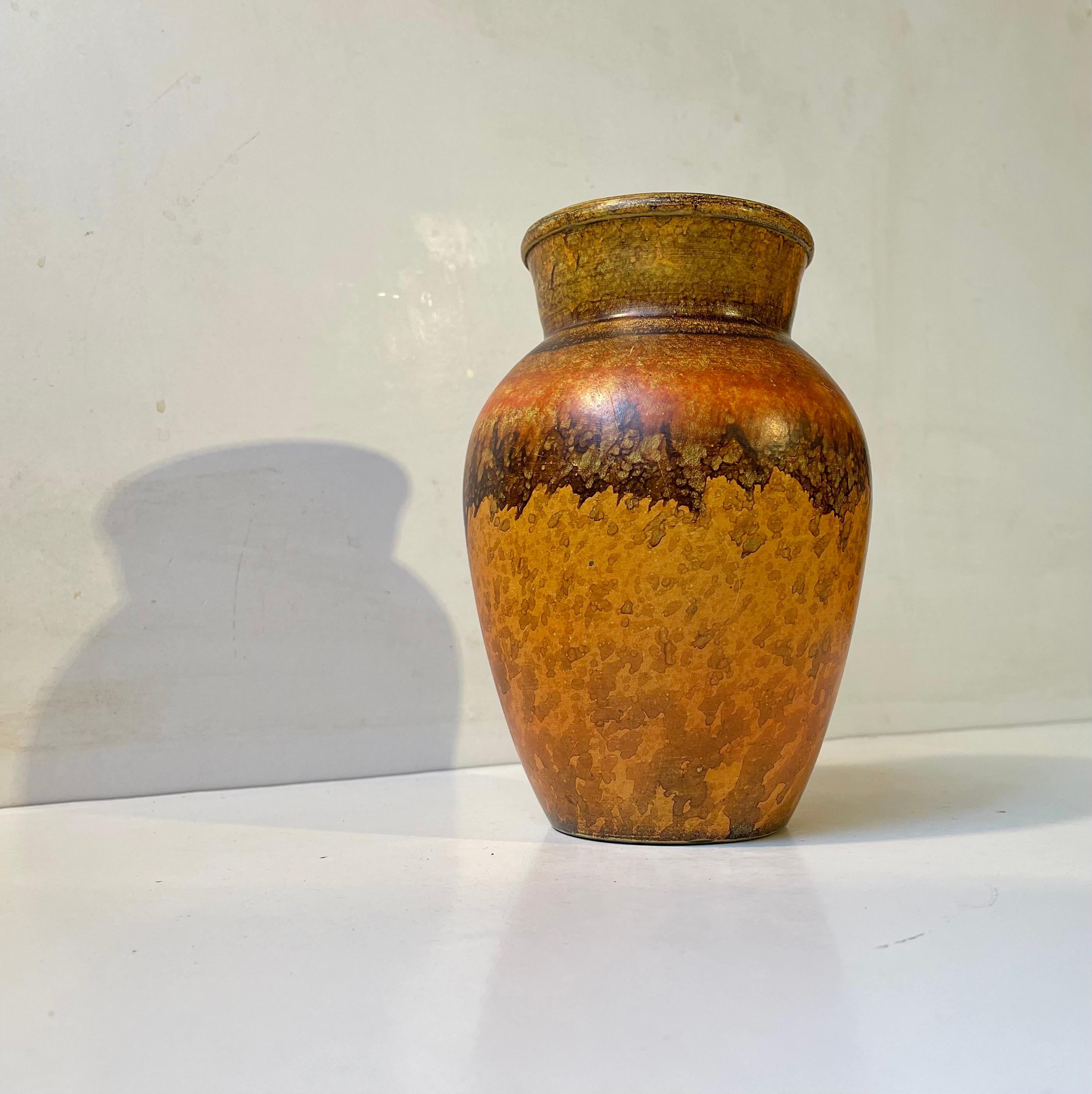 Vaso in terracotta Art Déco con smalto 
