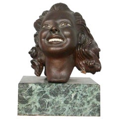 Art Deco Terrakotta Frau Skulptur
