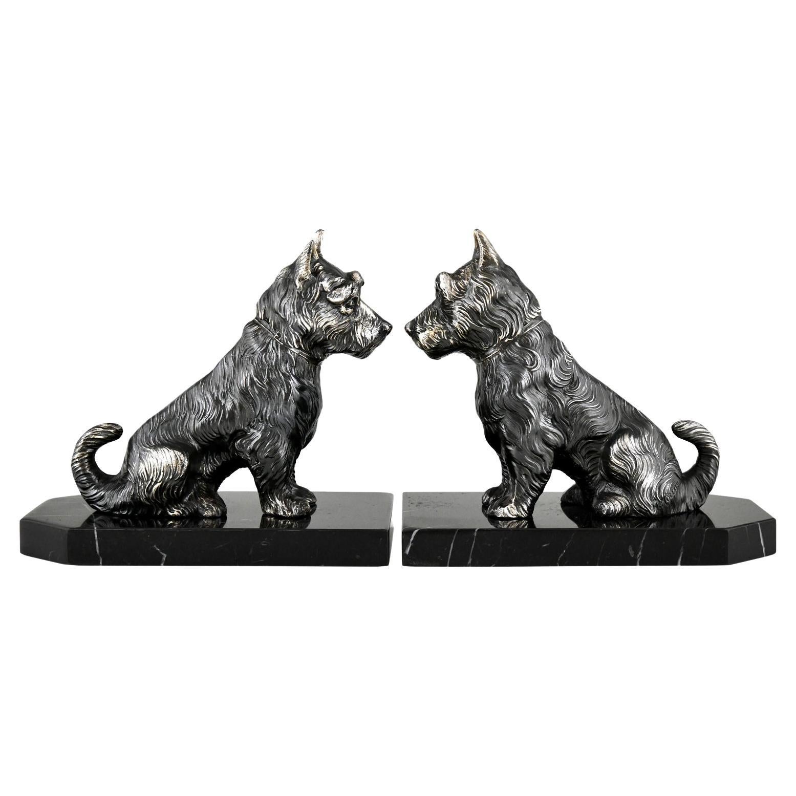 Art Deco terrier dog bookends by Hippolyte Moreau, France 1930.  For Sale