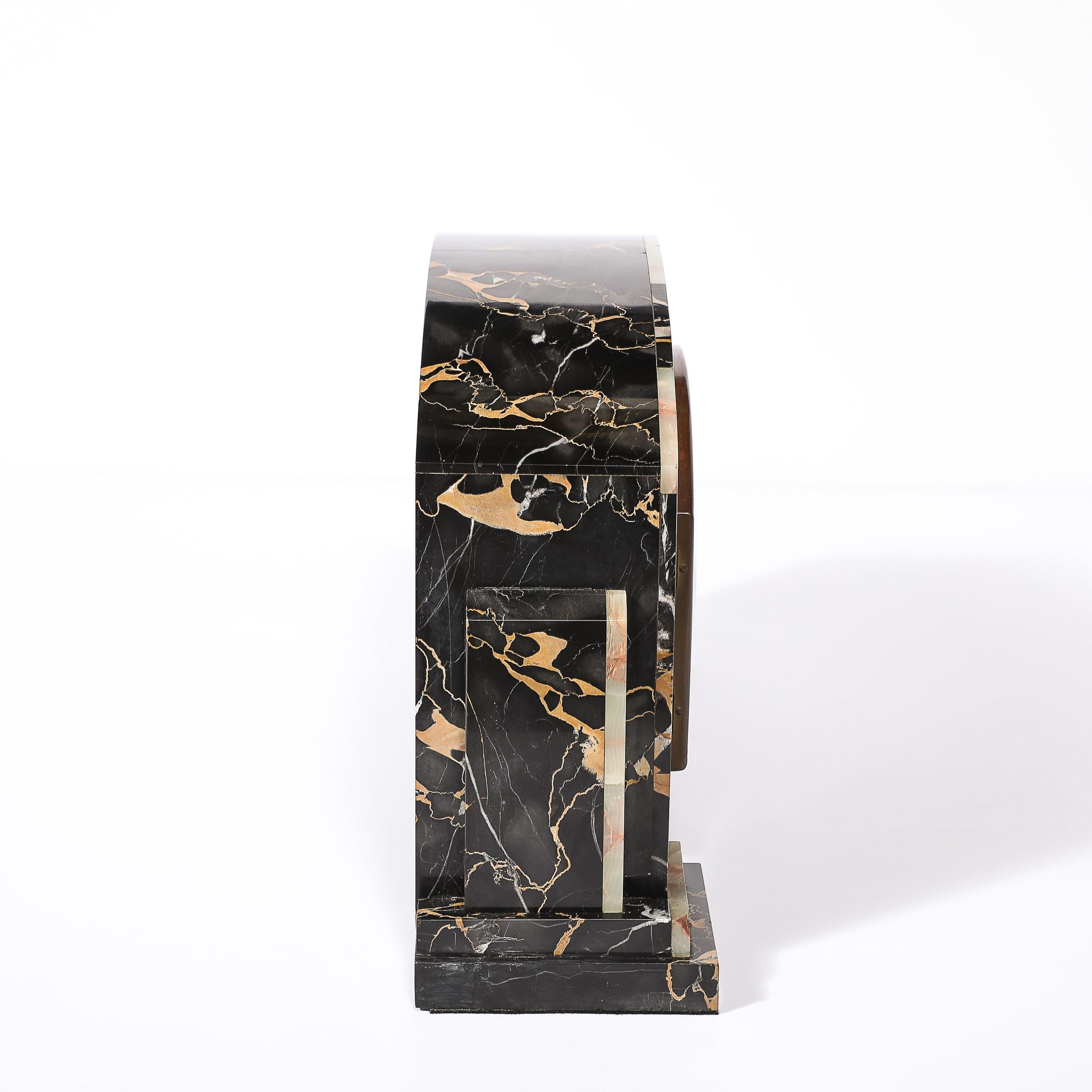 Marbre tessellé Art Déco, onyx  & Pendule de cheminée en laiton signée Ucra 3