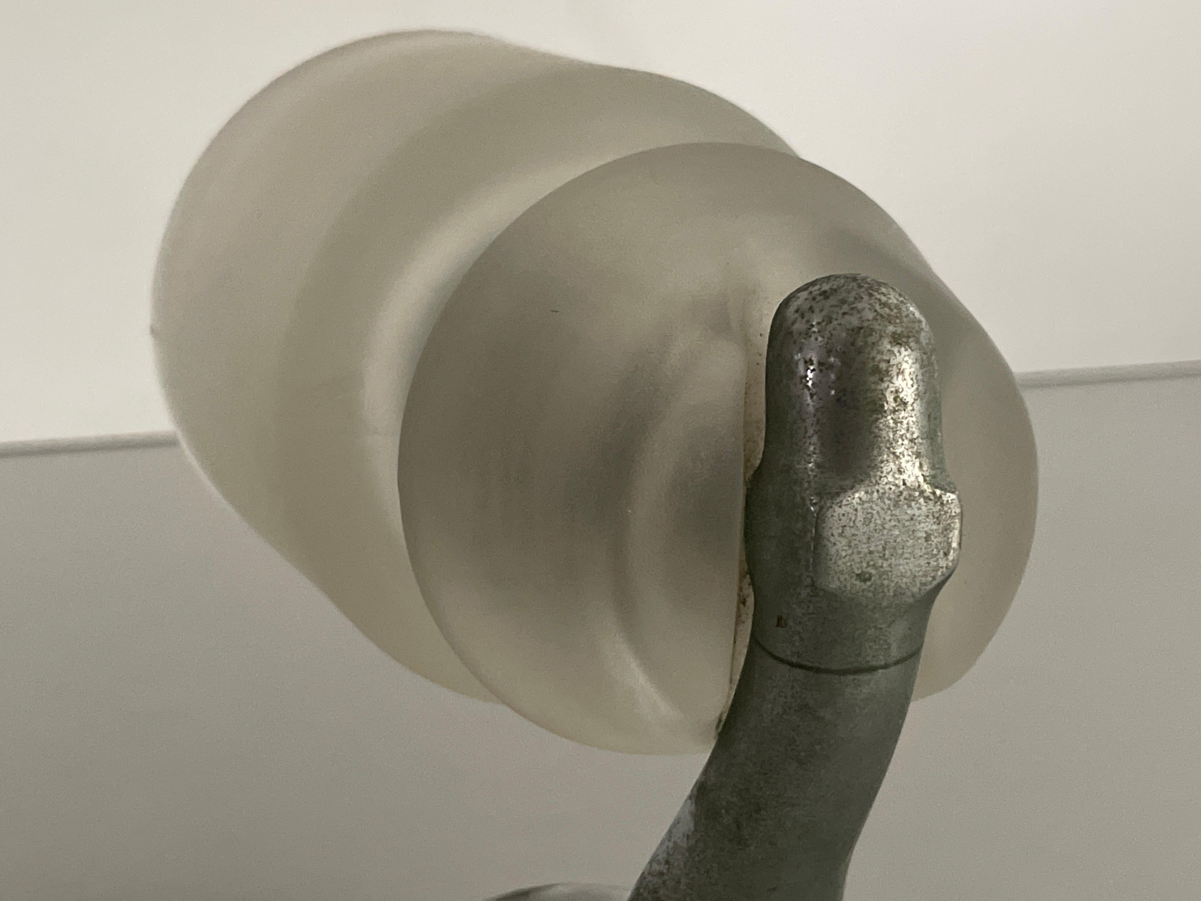 Alluminio Coppia di appliques in vetro spesso Art Déco, anni '50, Italia in vendita
